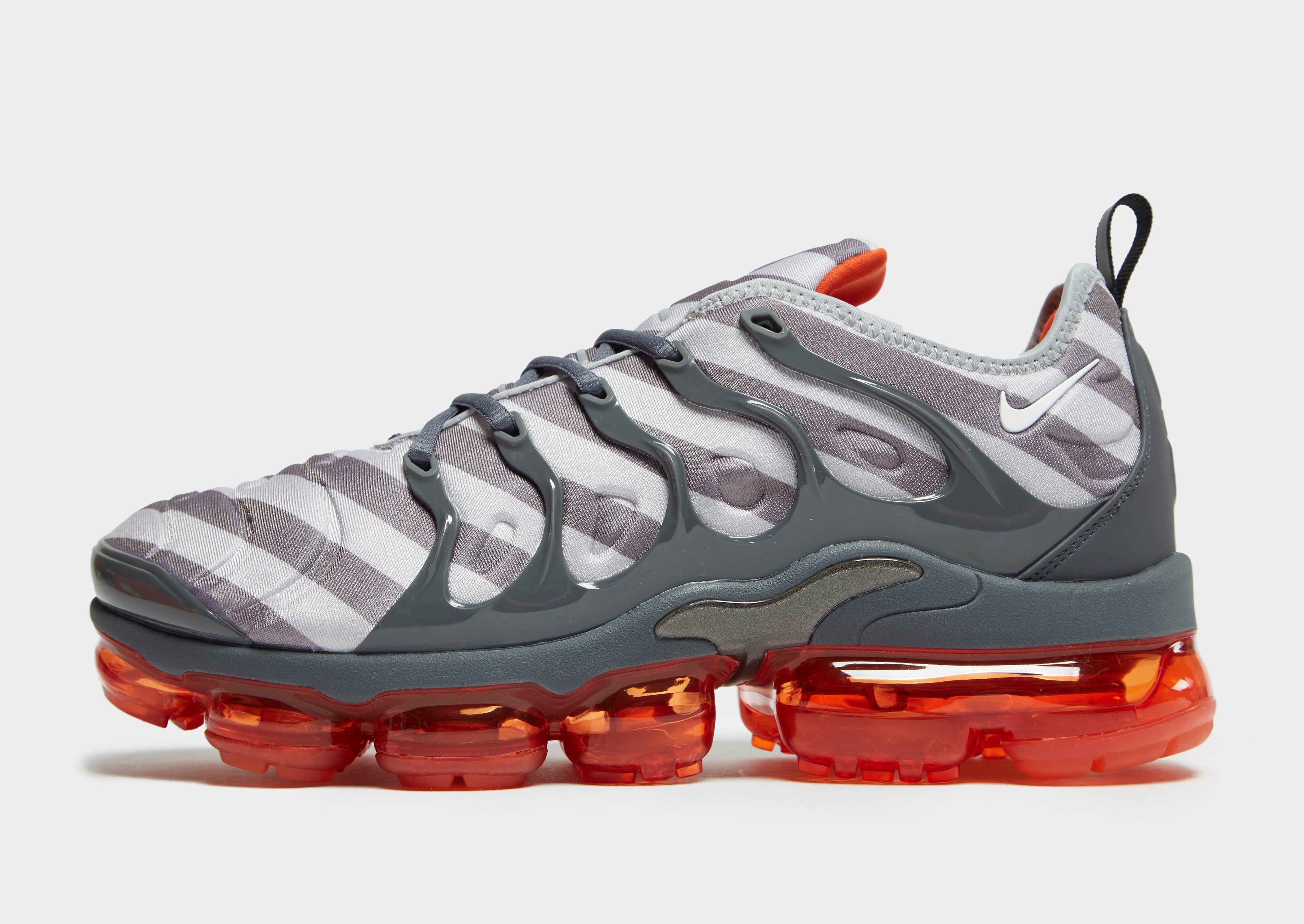 nike air vapormax plus grigie