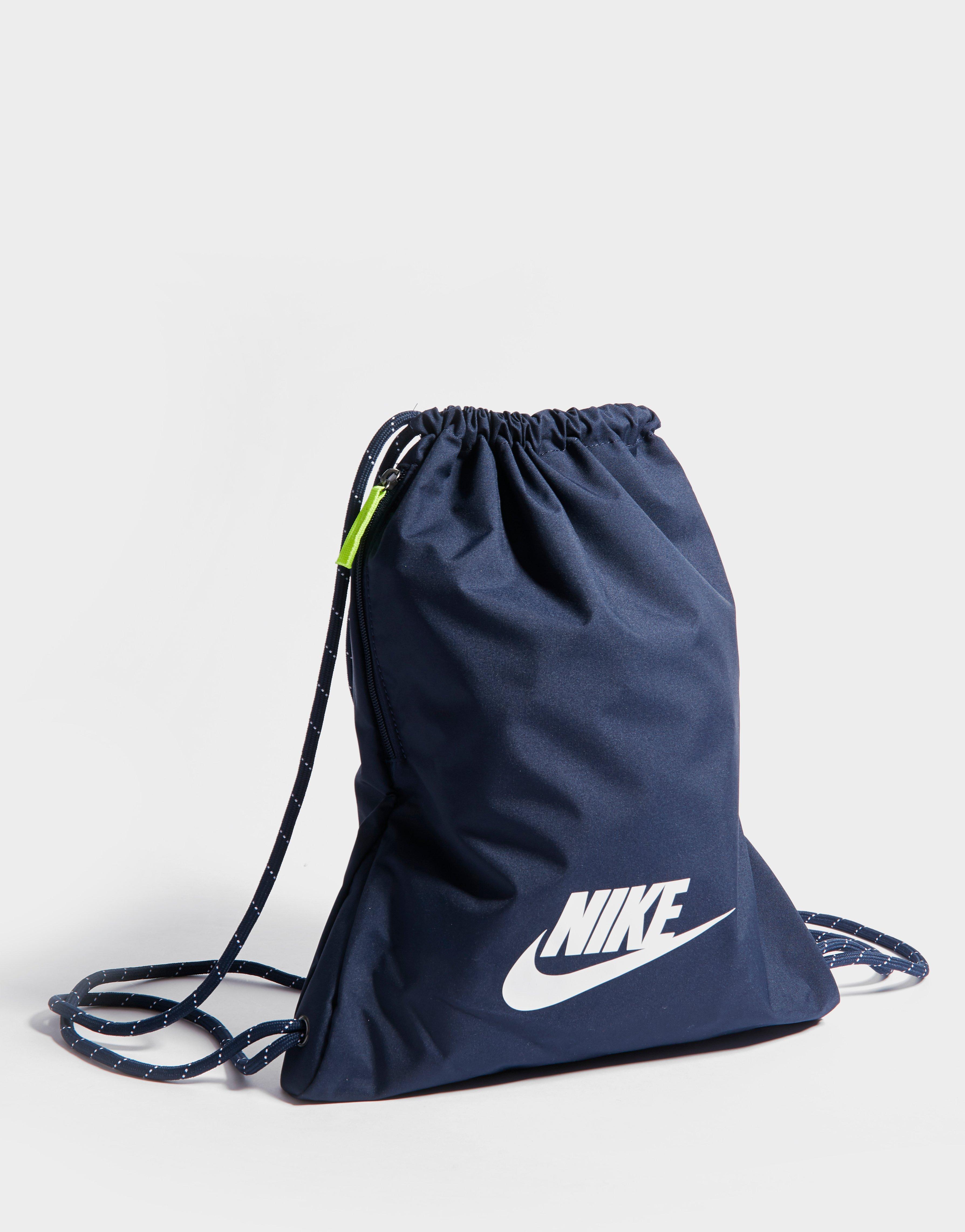 sac a main nike heritage