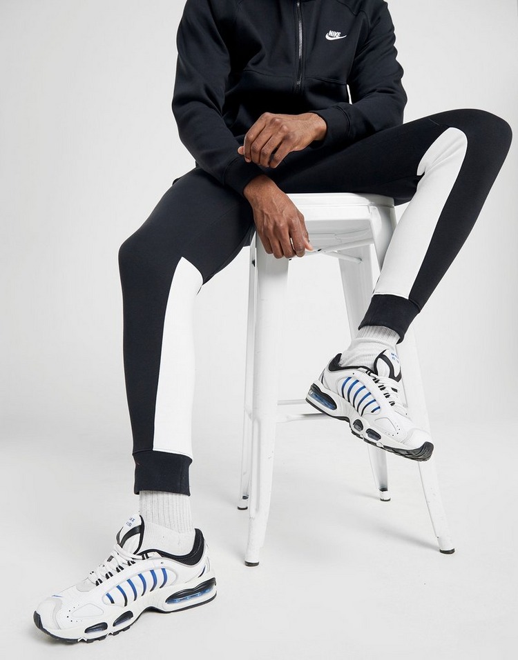 nike chariot fleece tracksuit