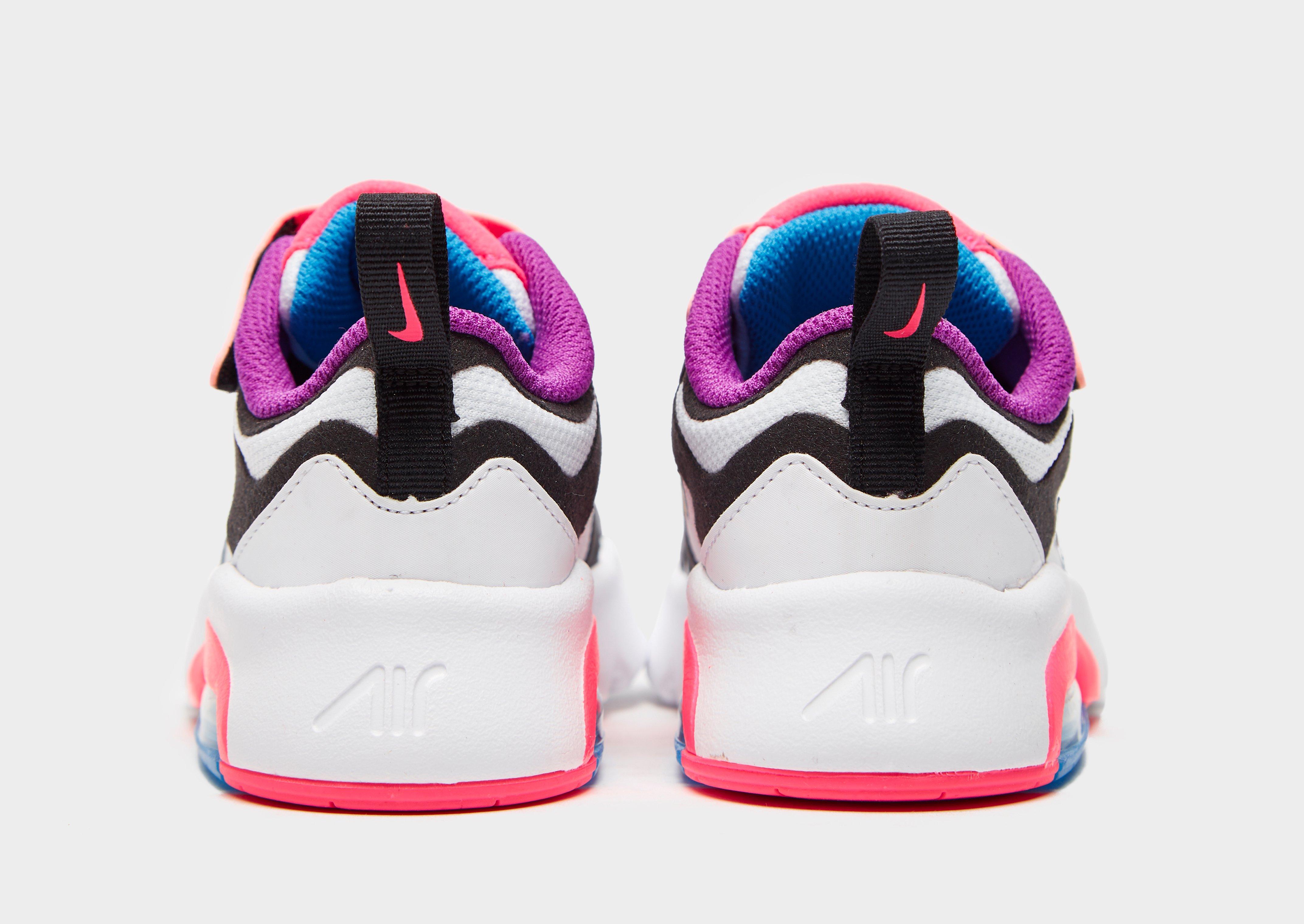 nike ladies trainers with velcro fastening