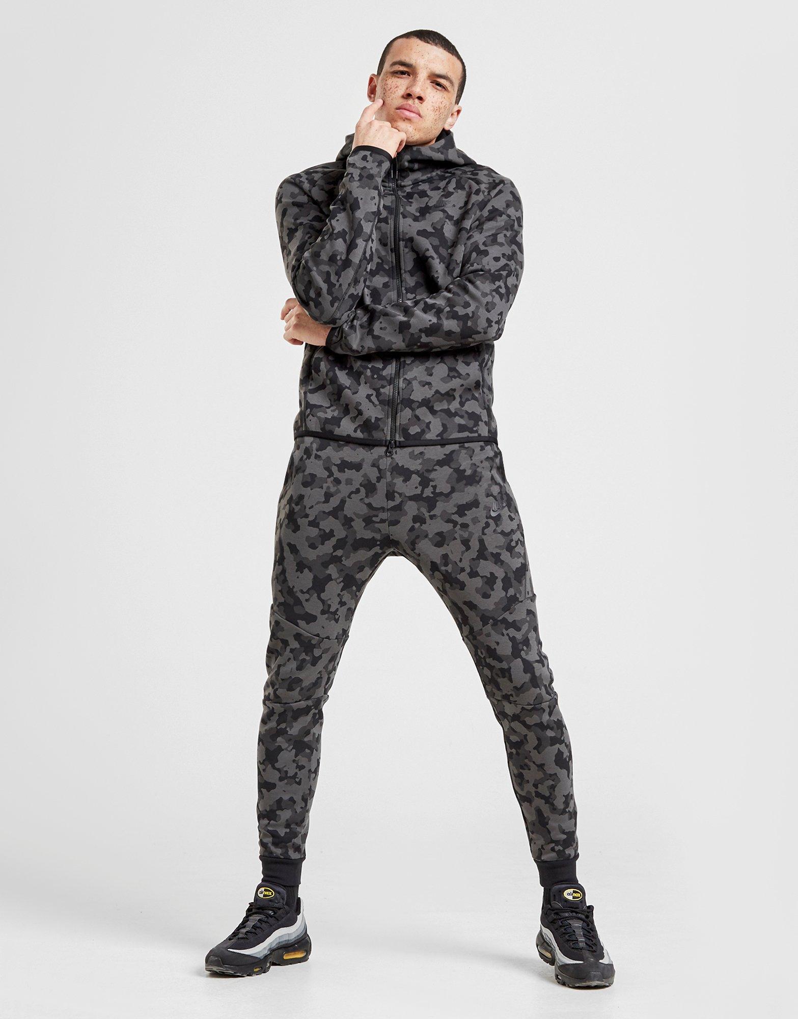 nike tech fleece tracksuit mens