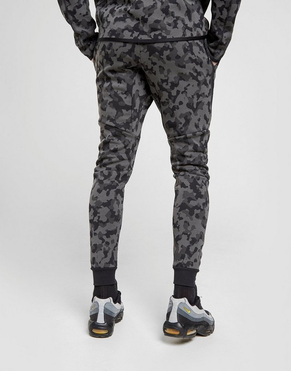 nike tech fleece camo jogger