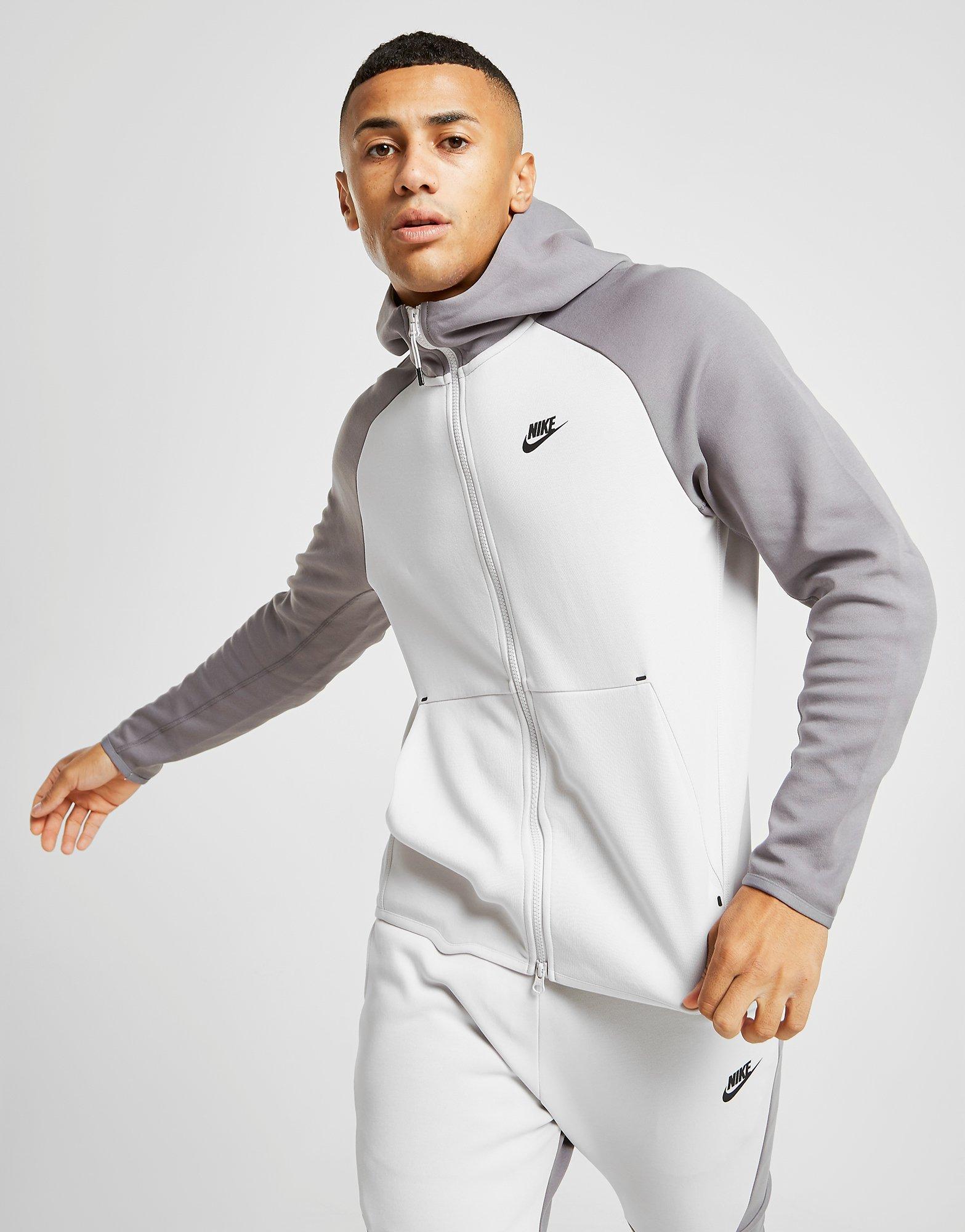 nike tech fleece fade windrunner