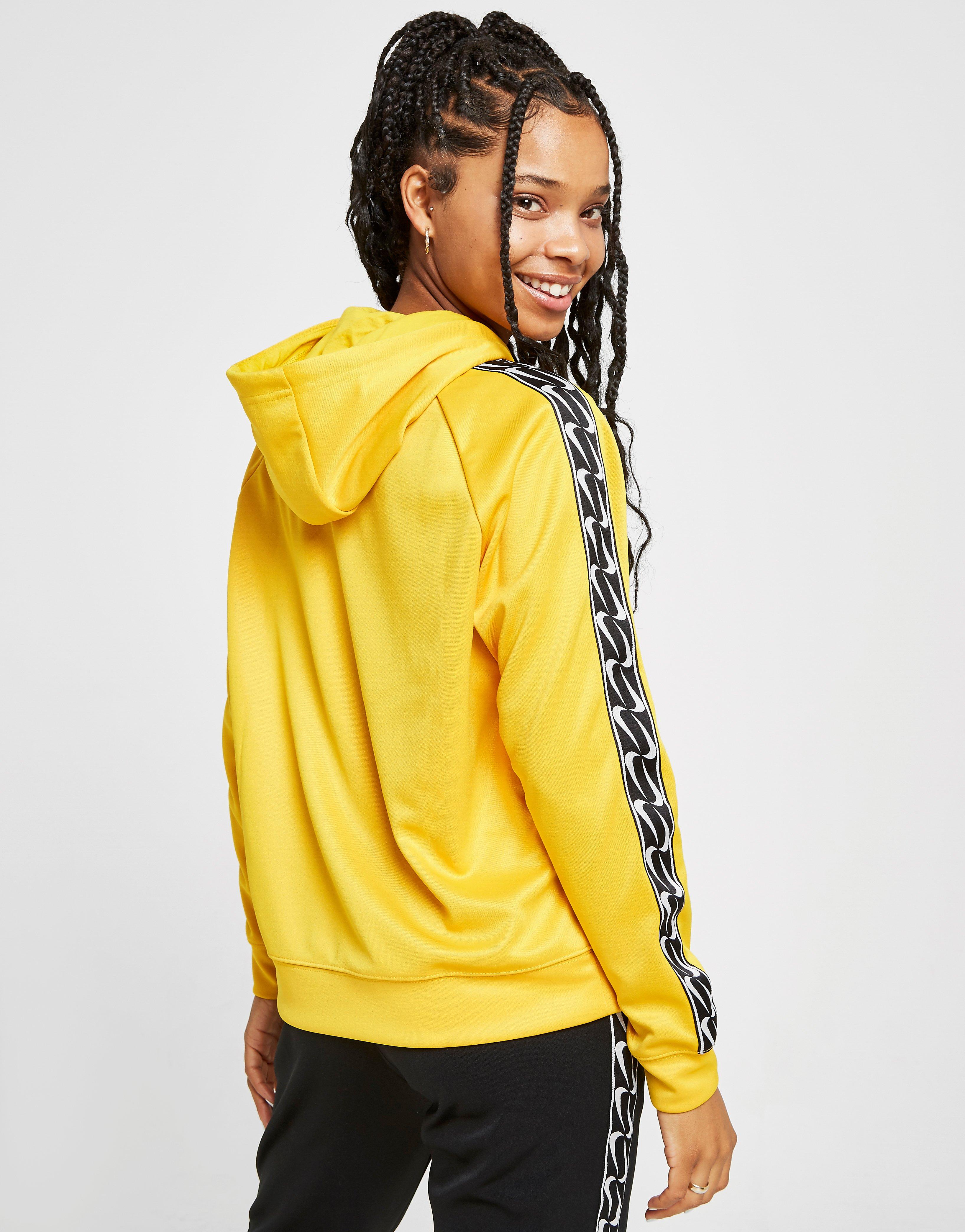 pull nike femme jaune