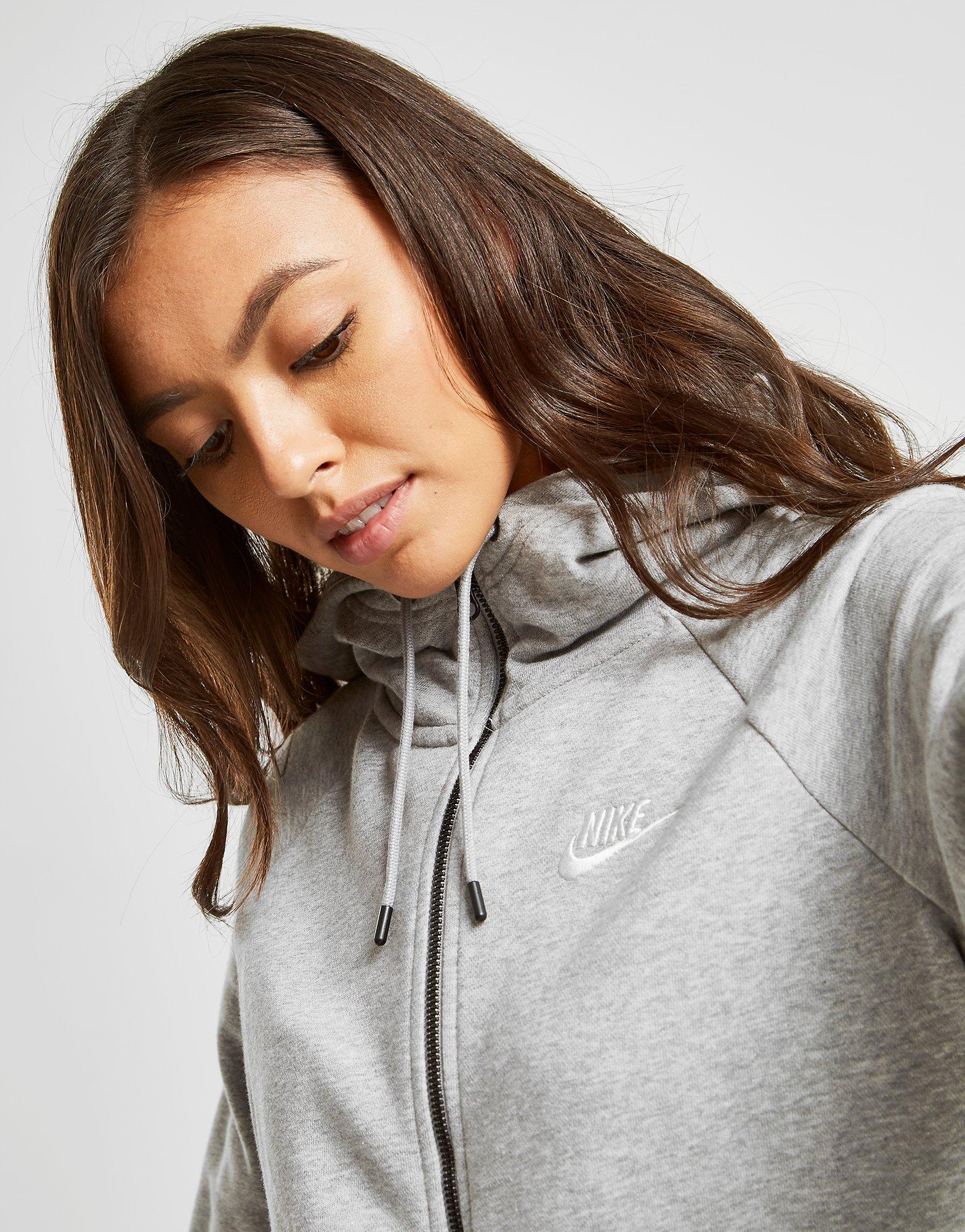 nike essential full zip hoodie