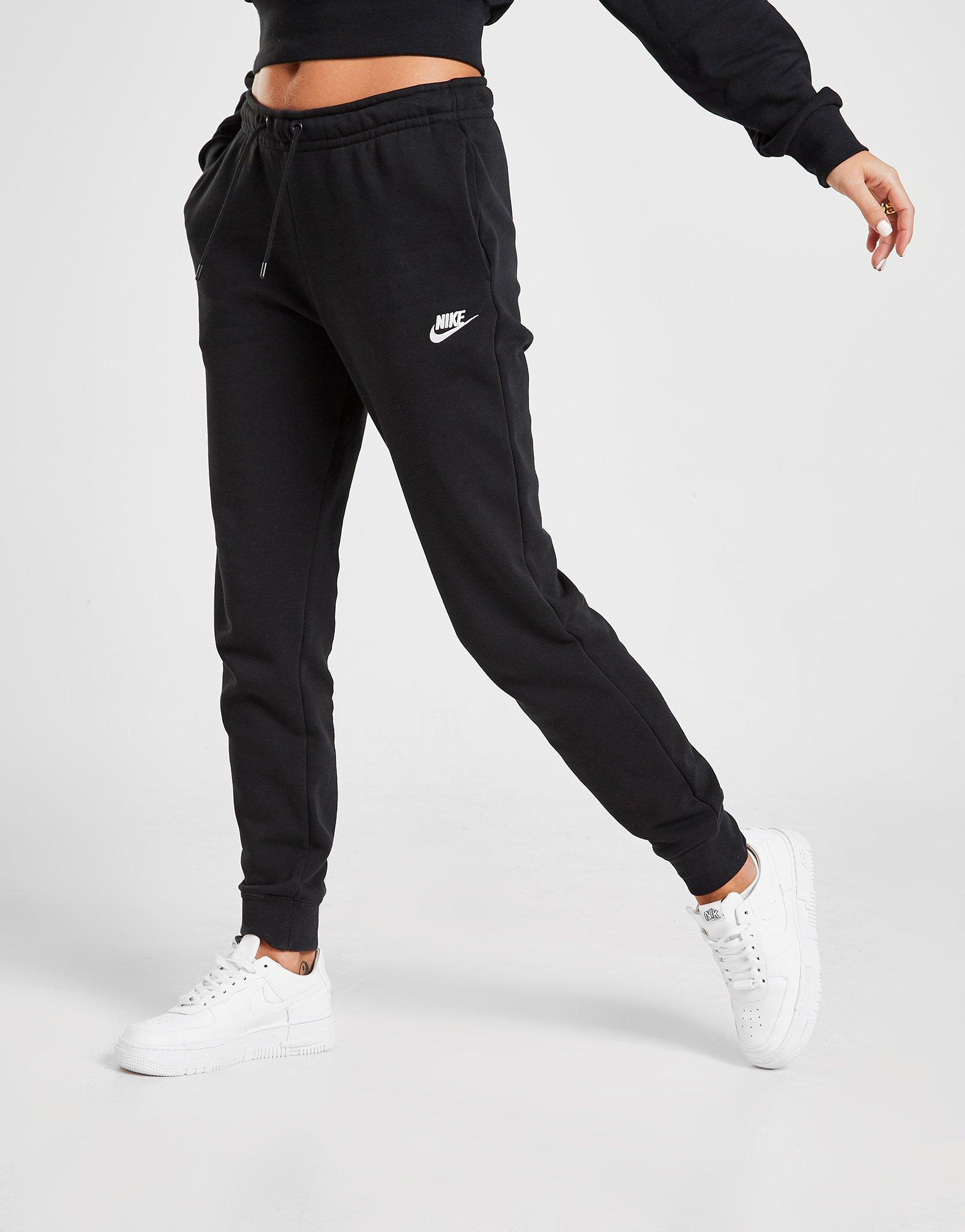 nike essential joggers