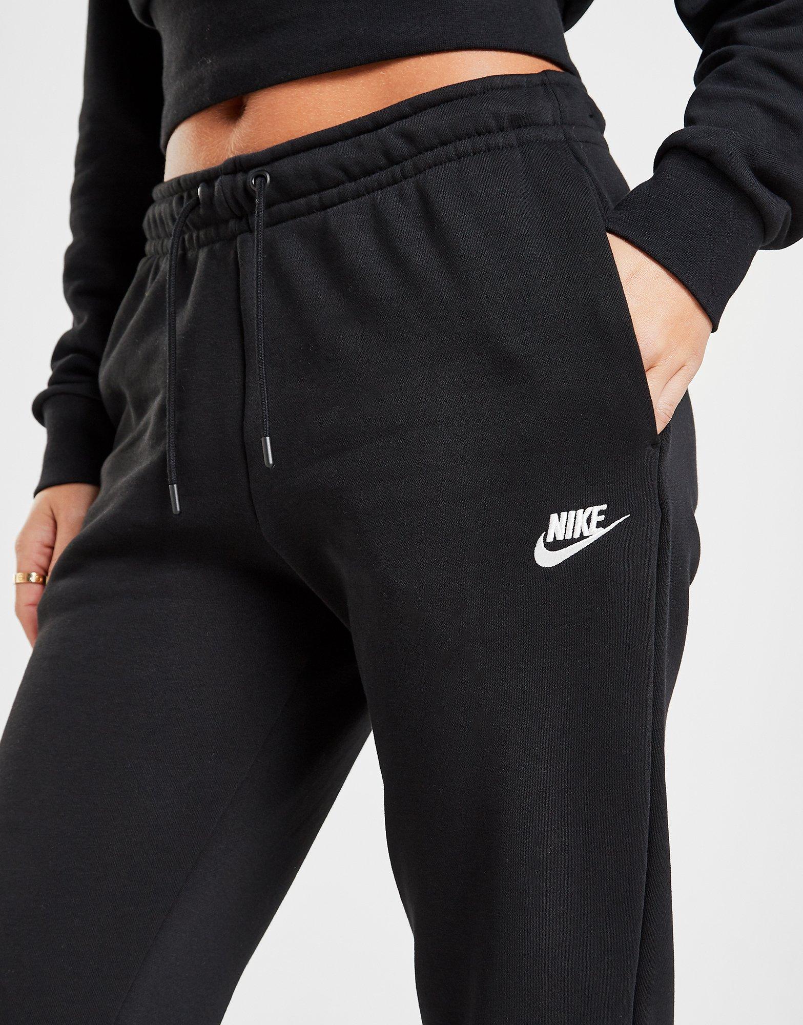 nike essential futura joggers