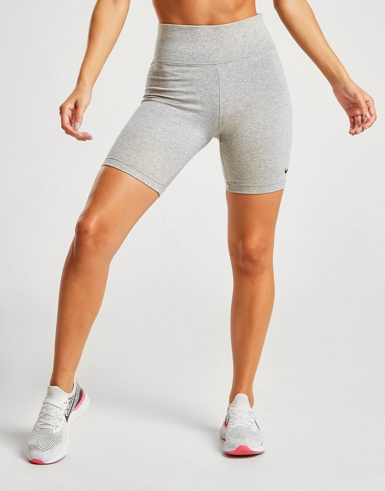 nike cycle shorts ladies