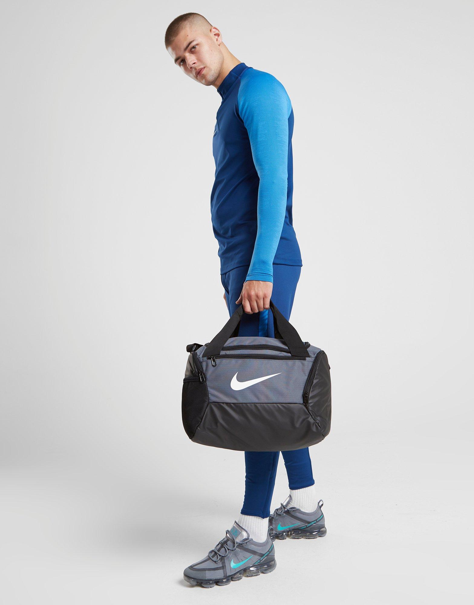 nike small duffel bag