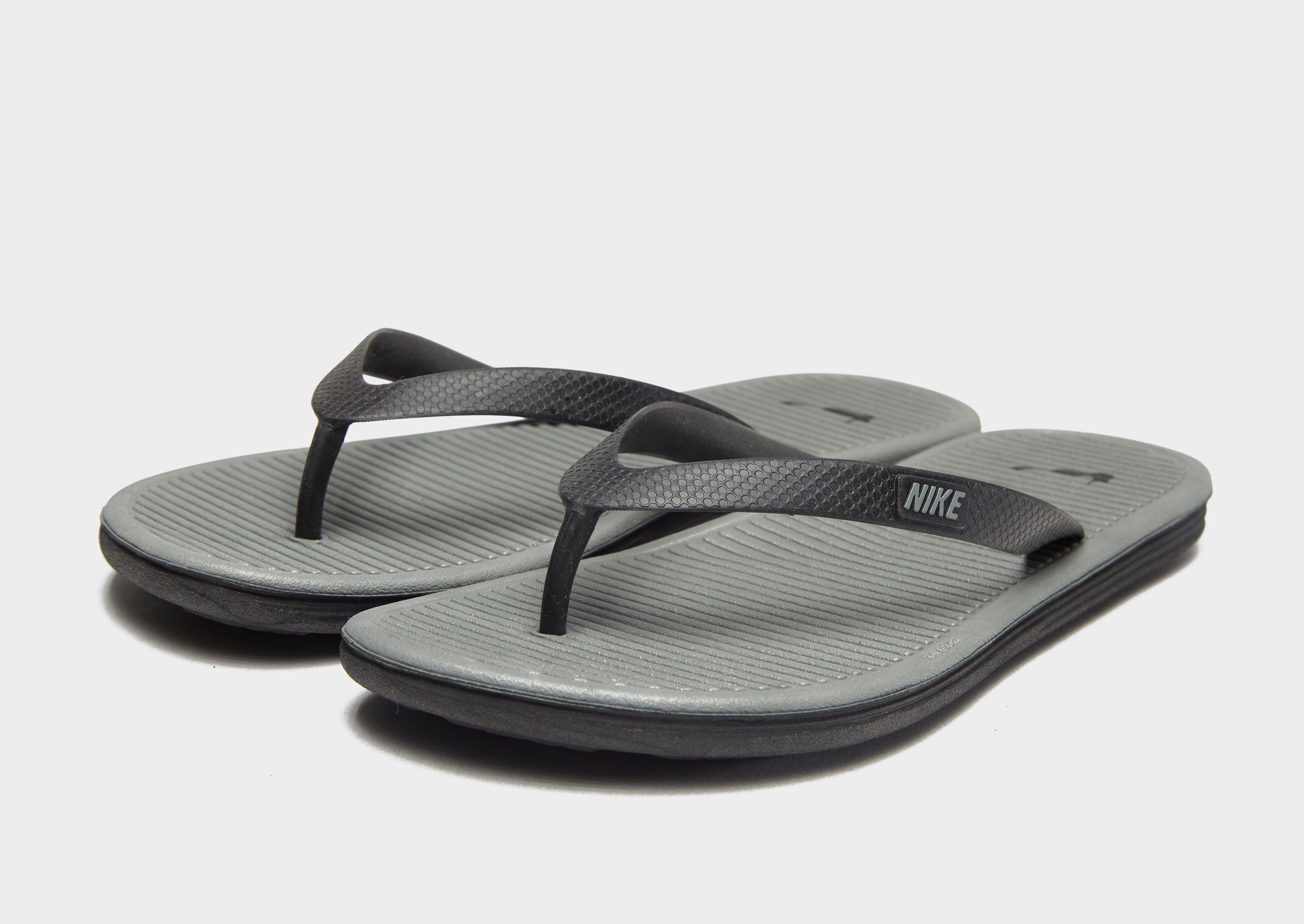 nike soft sole flip flops