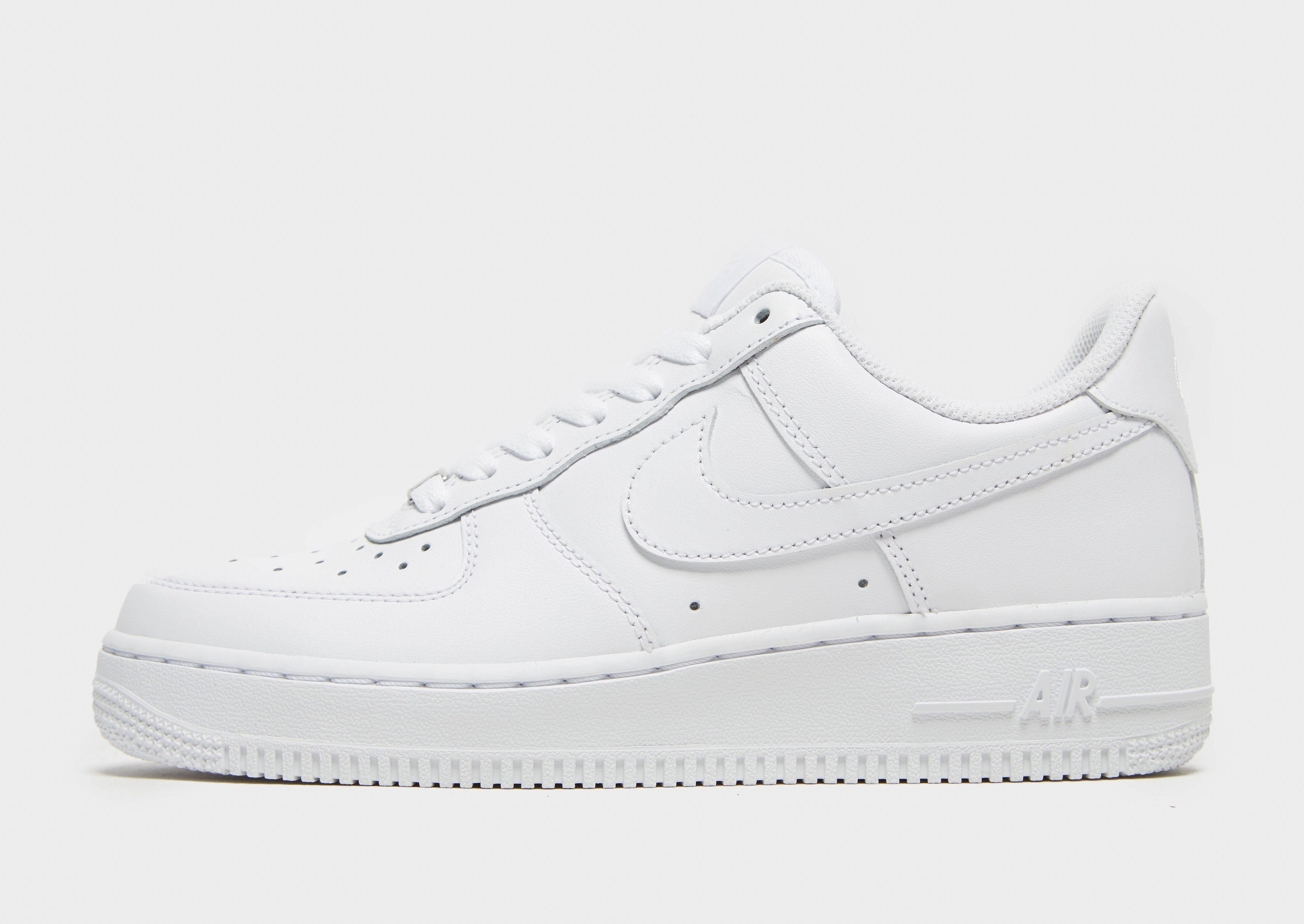 white nike forces women's