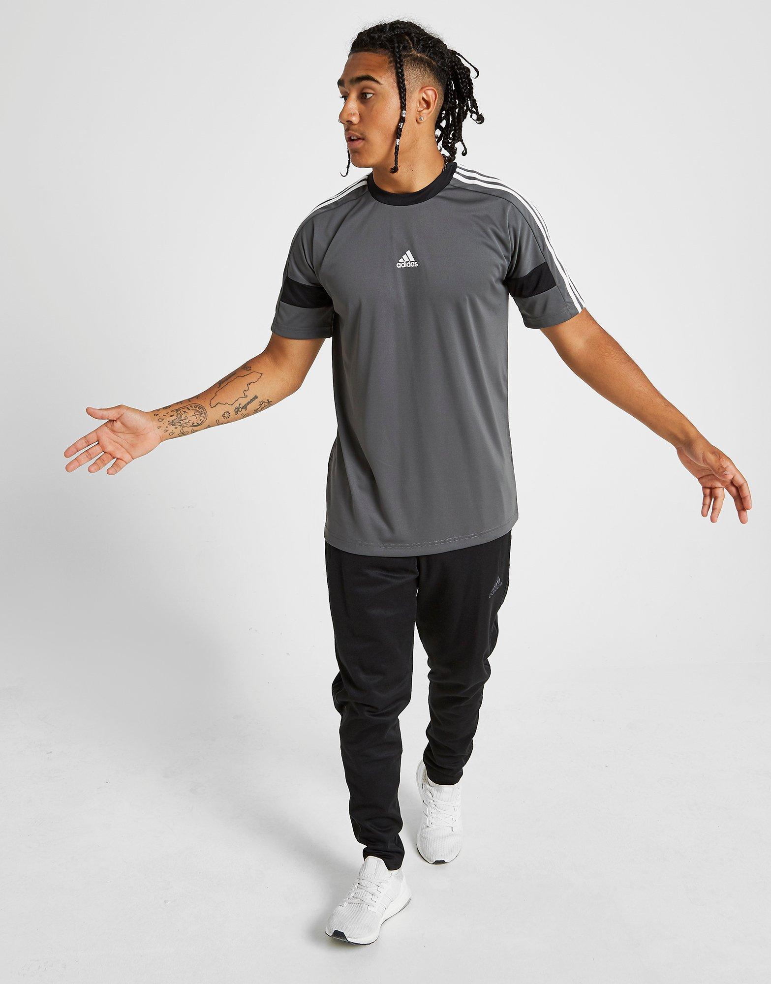 adidas matching shirt and shorts