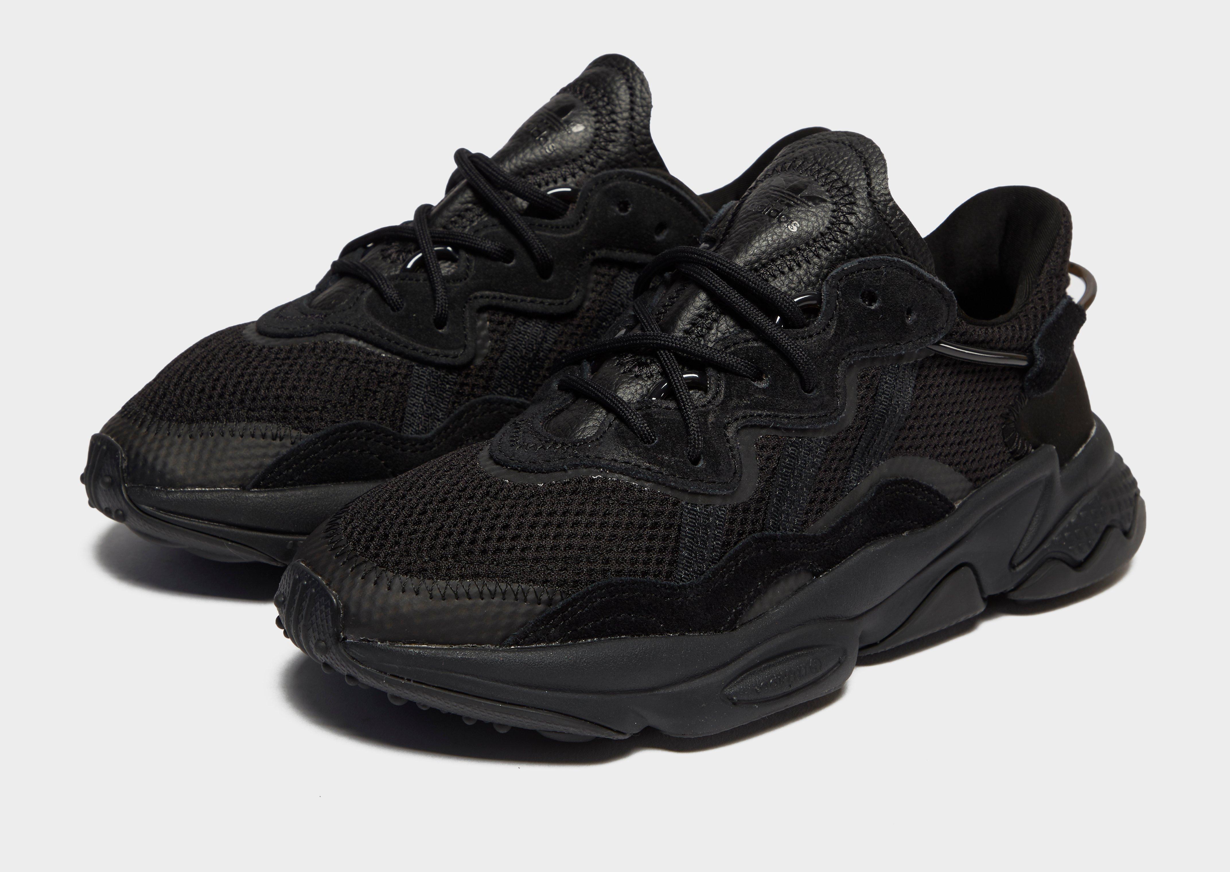 black ozweego women's