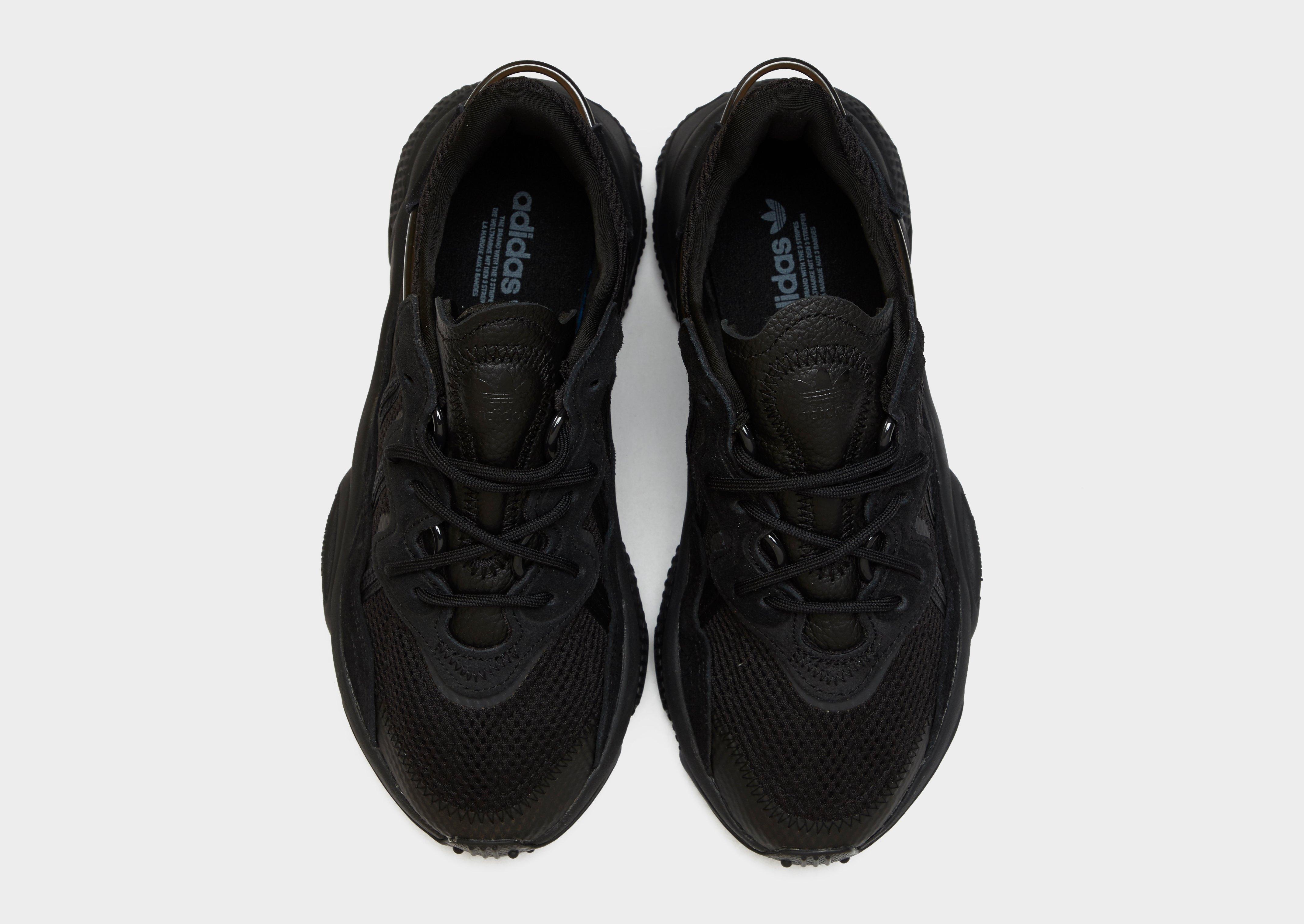 womens ozweego trainers black