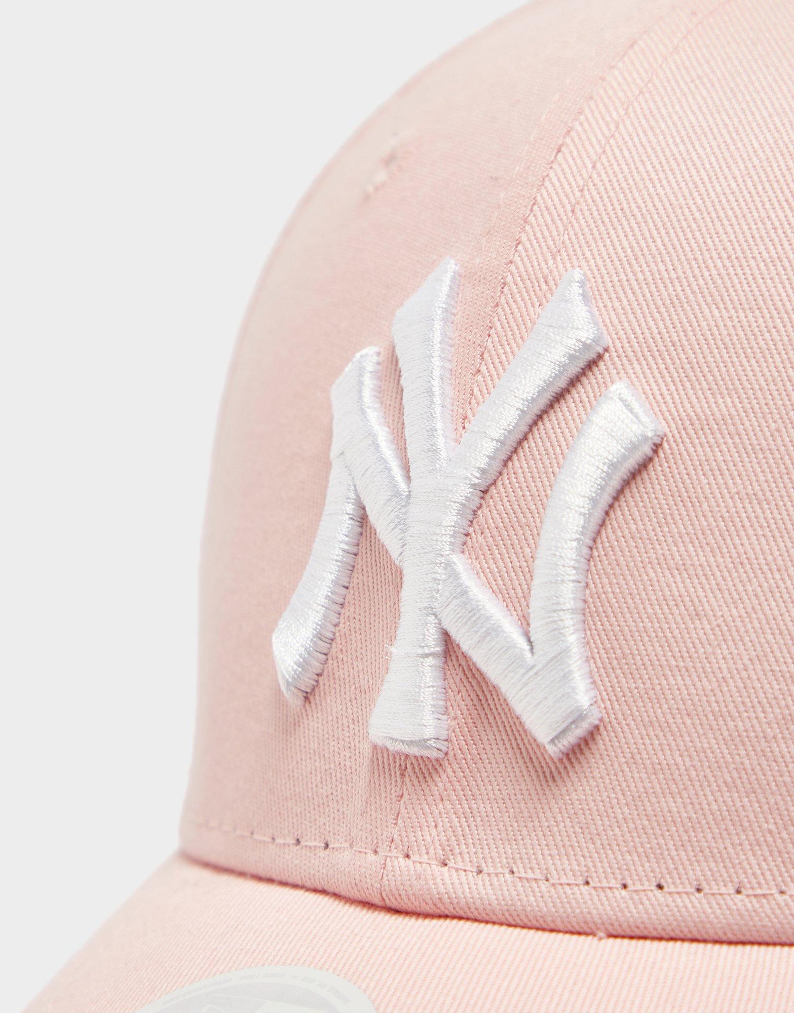 Gorra curva rosa ajustable con logo rosa para mujer 9FORTY Velour de New  York Yankees MLB de New Era