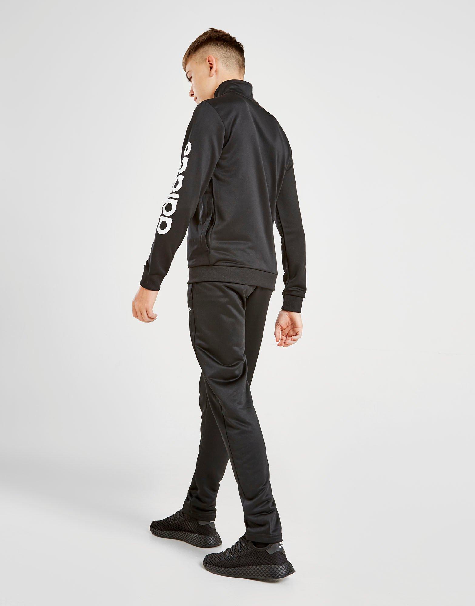 man utd tracksuit junior