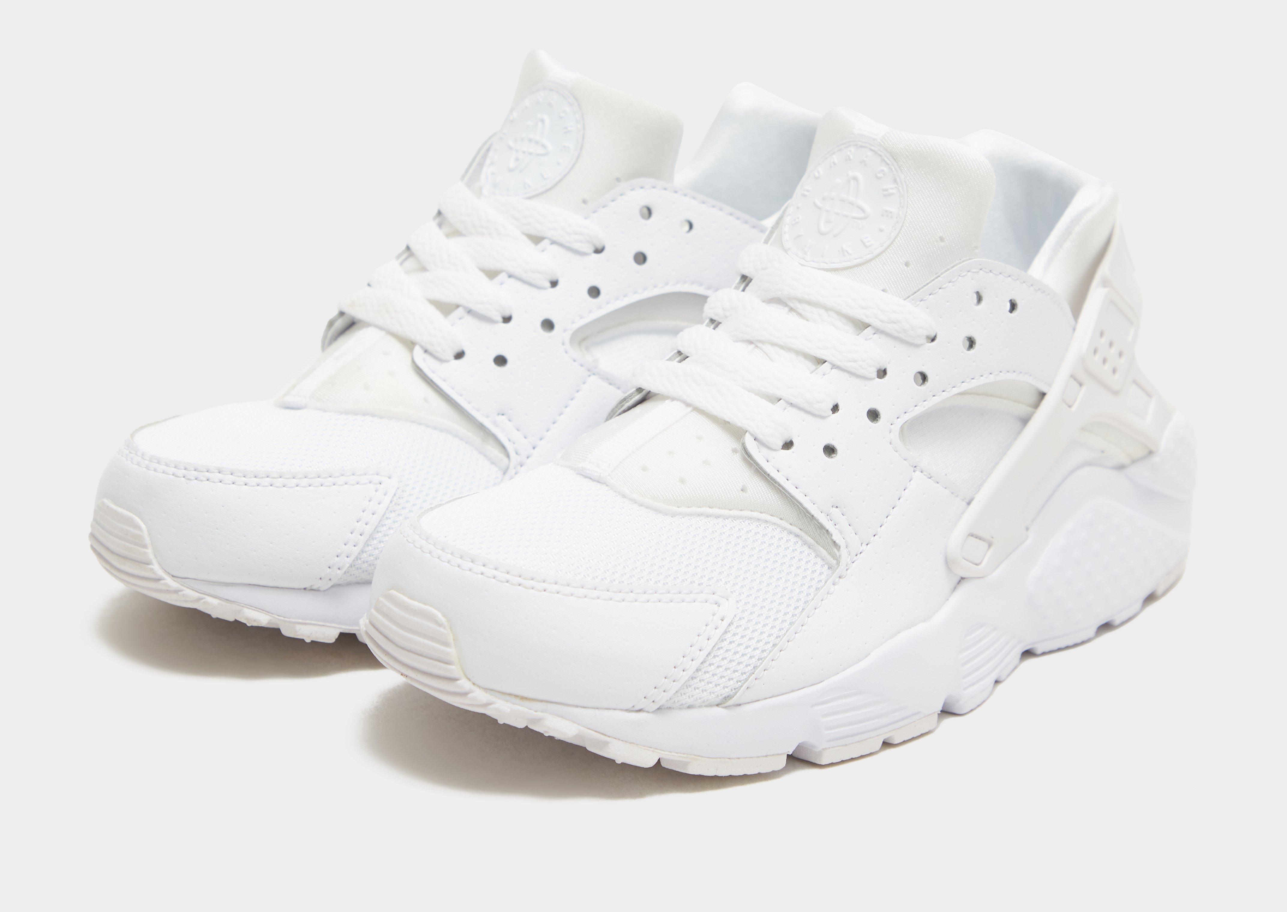 white huaraches junior 5.5