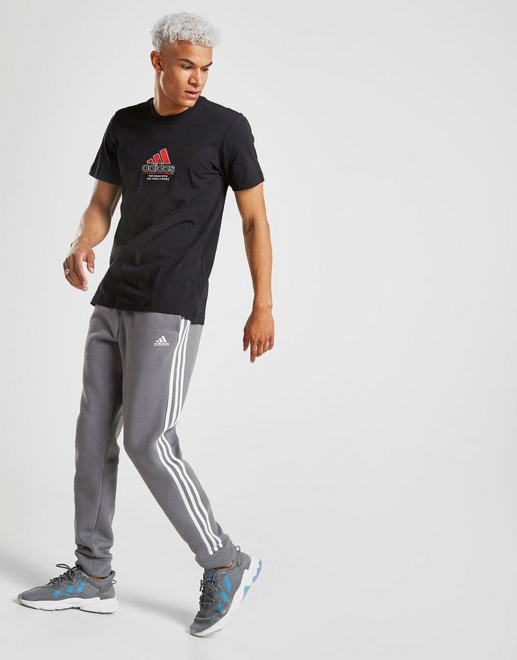 adidas Badge of Sport Centre Logo T-Shirt Heren