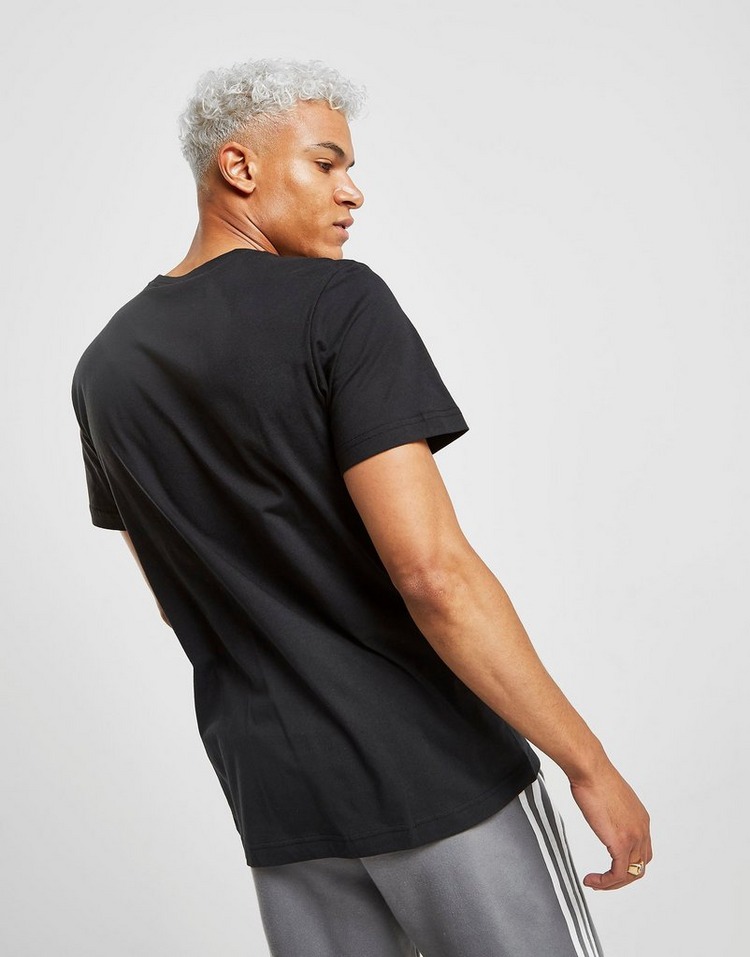 adidas Badge of Sport Centre Logo T-Shirt Heren