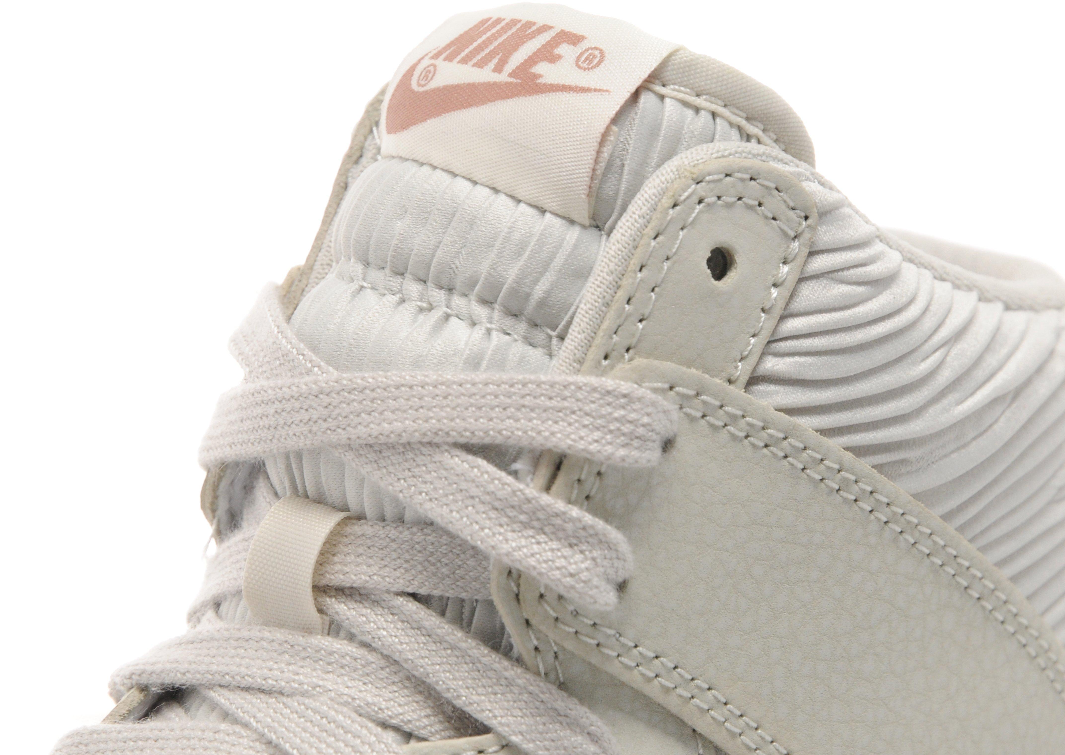 Nike Dunk Sky High Women's