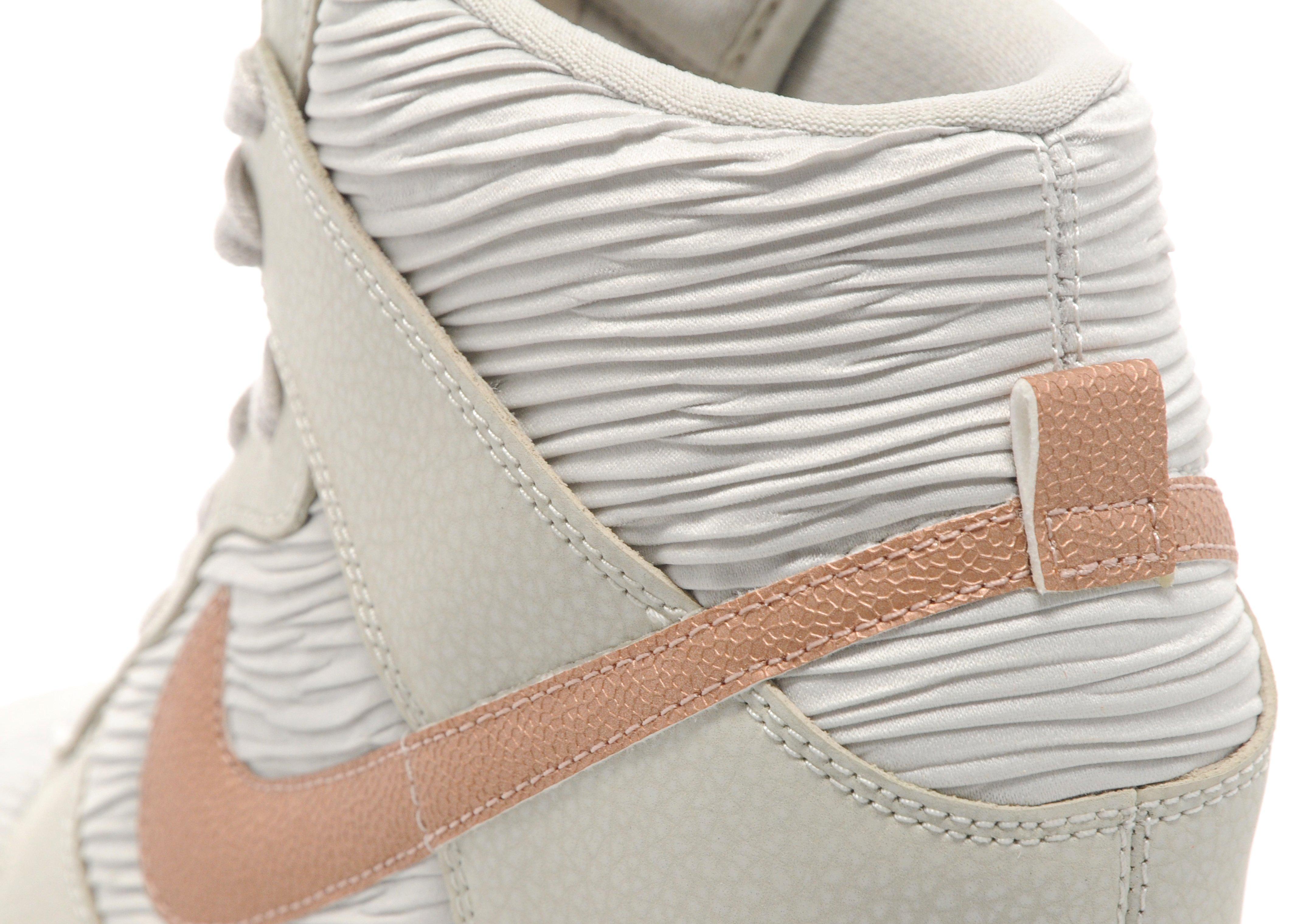 Nike Dunk Sky High Women's