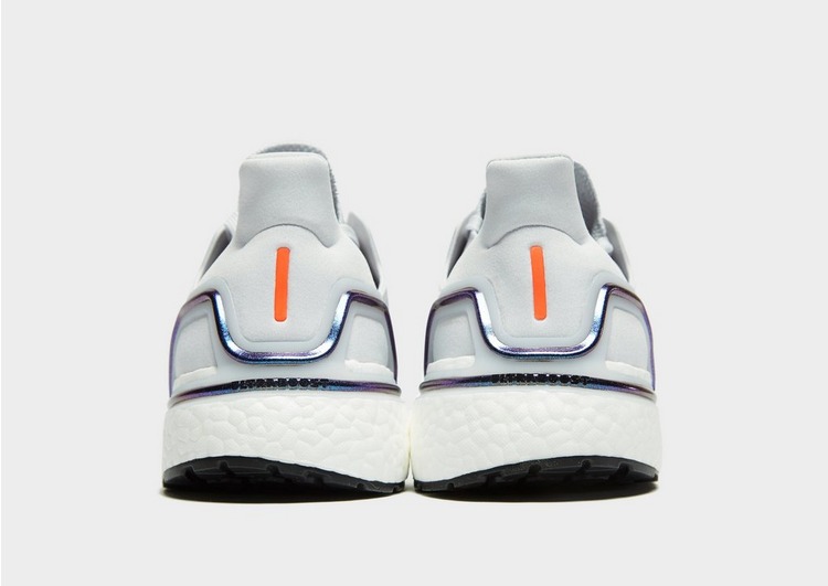 adidas Ultra Boost 20