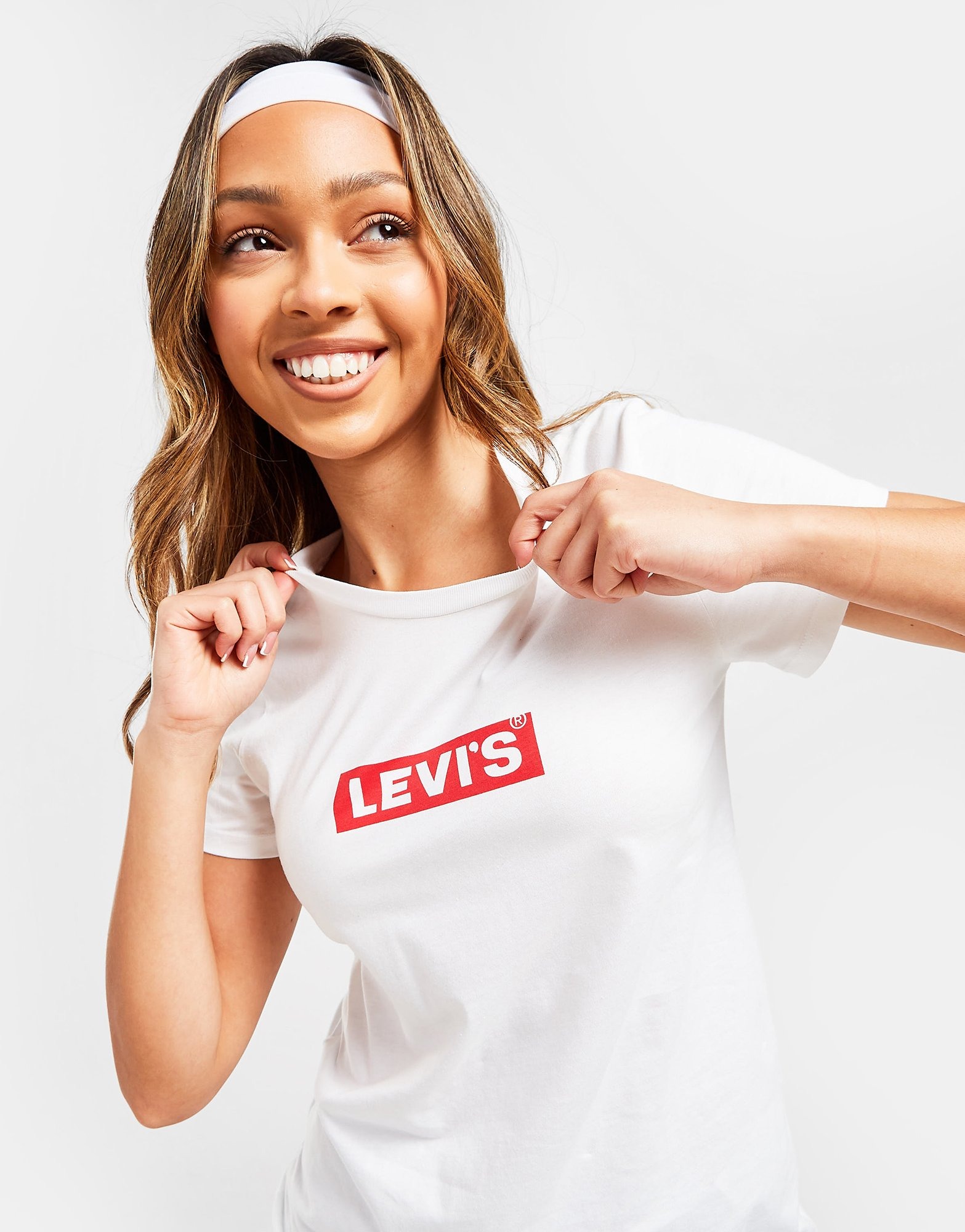 White Levis Box Logo T-Shirt | JD Sports UK