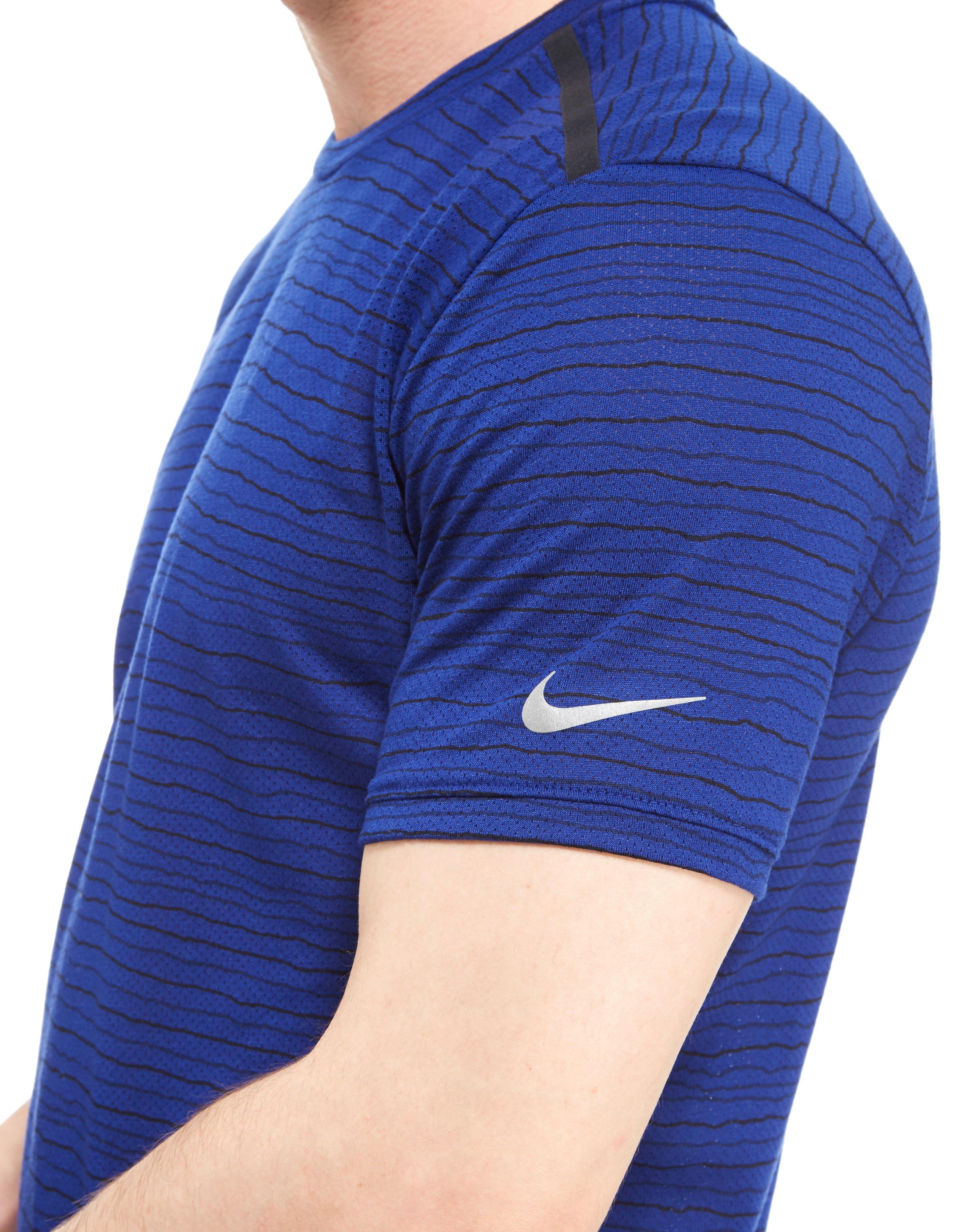 Nike Dri-FIT Cool Tailwind Stripe T-Shirt