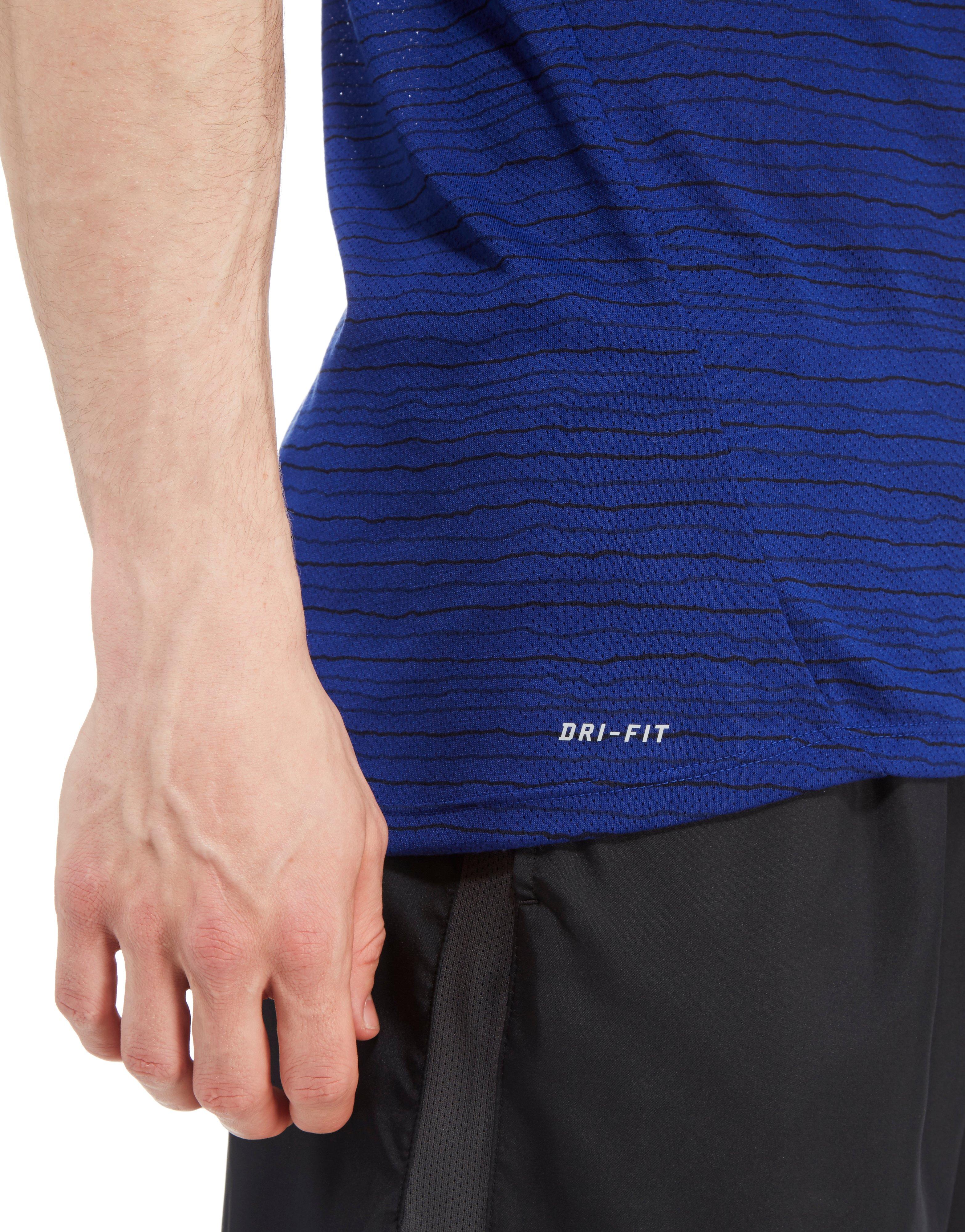 Nike Dri-FIT Cool Tailwind Stripe T-Shirt