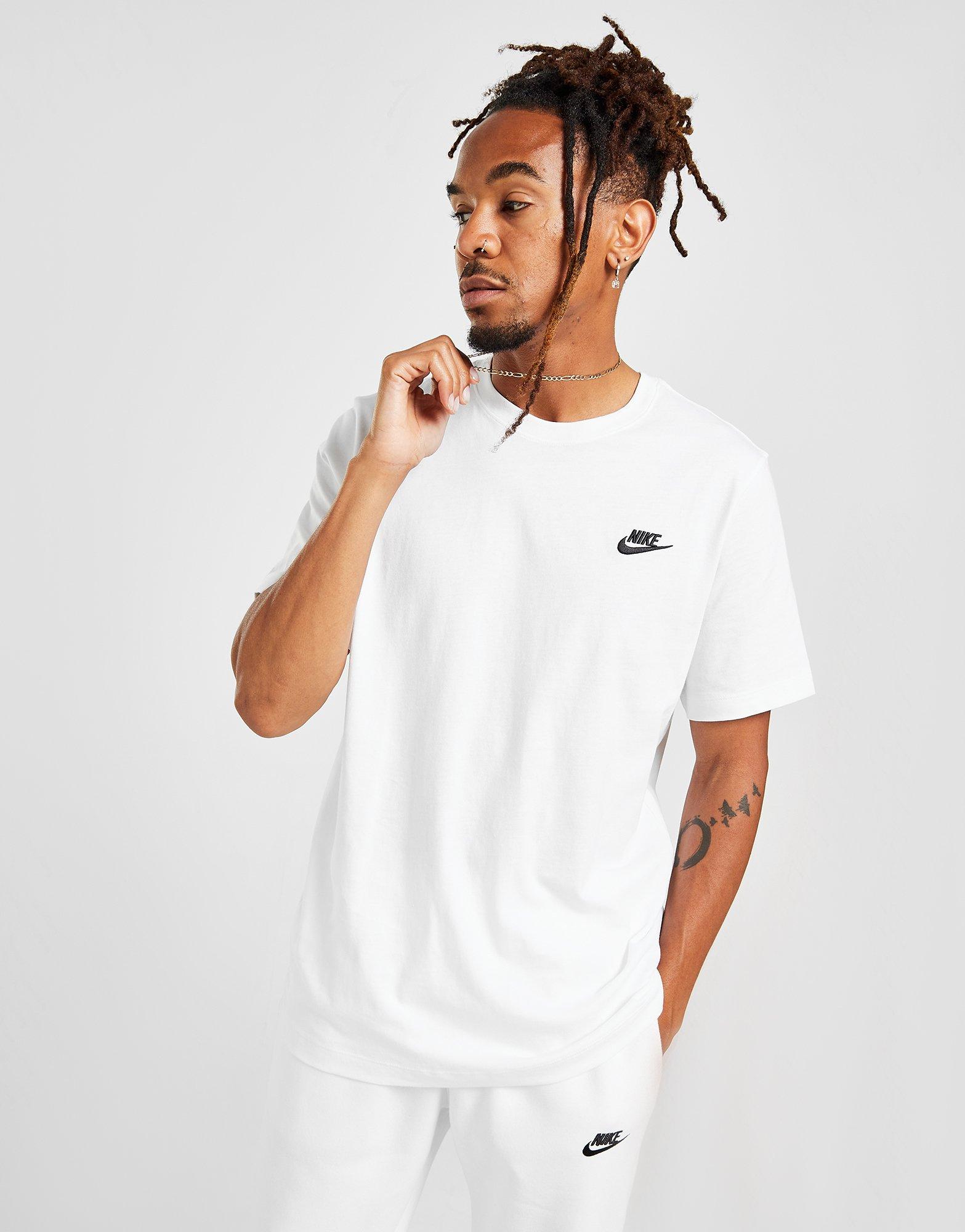 Nike Sportswear Club T Shirt