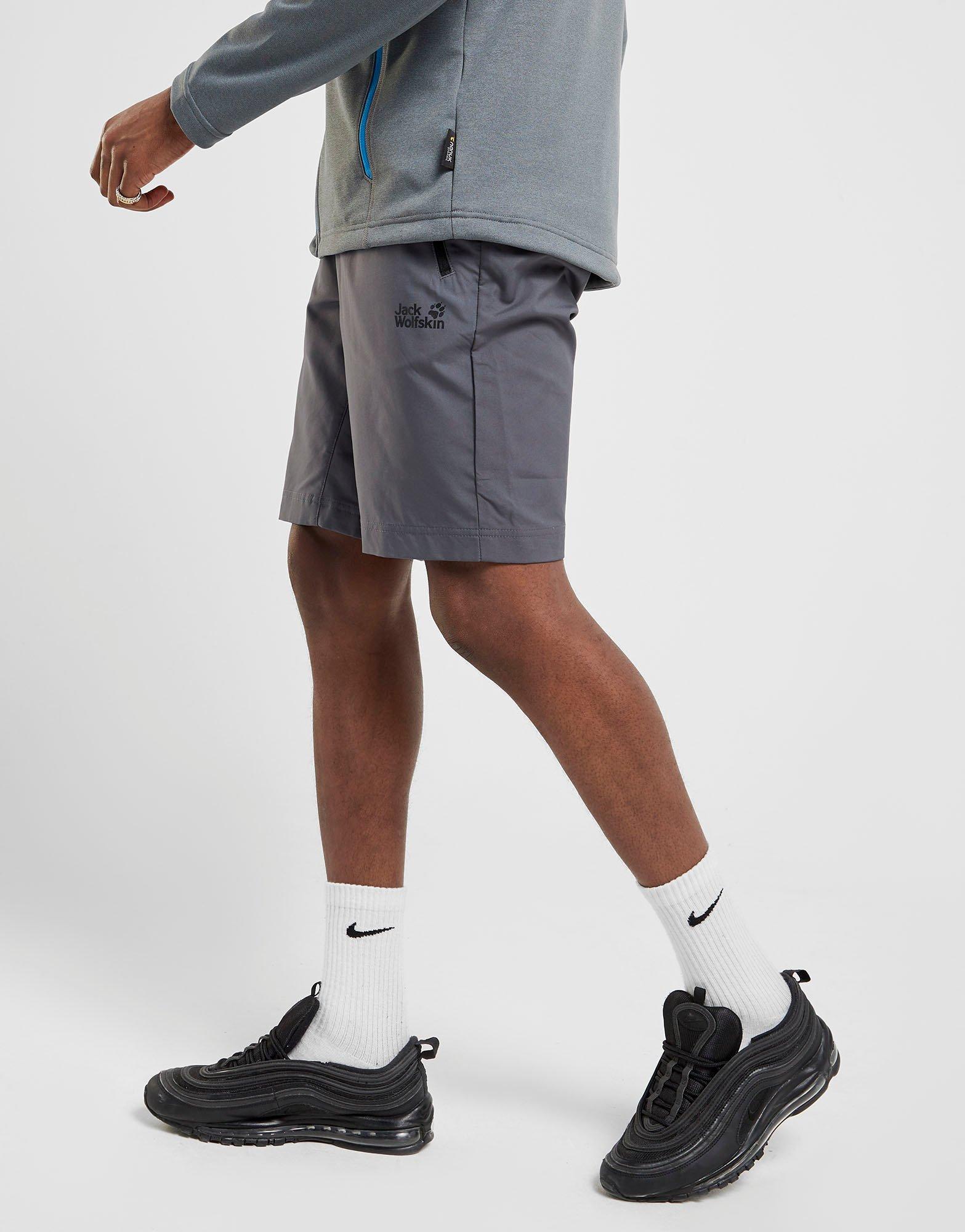 jack wolfskin contrast pocket shorts
