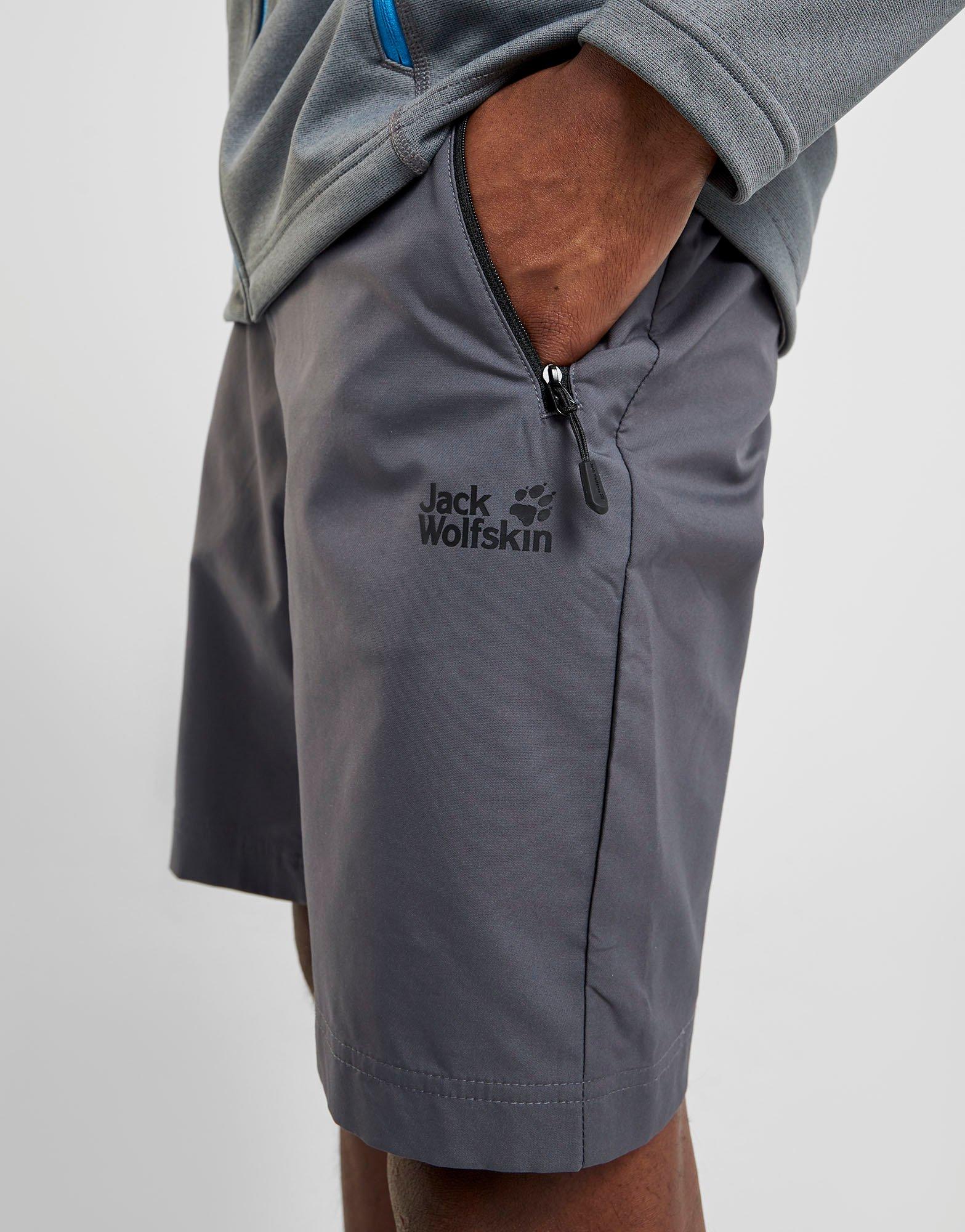 jack wolfskin contrast pocket shorts