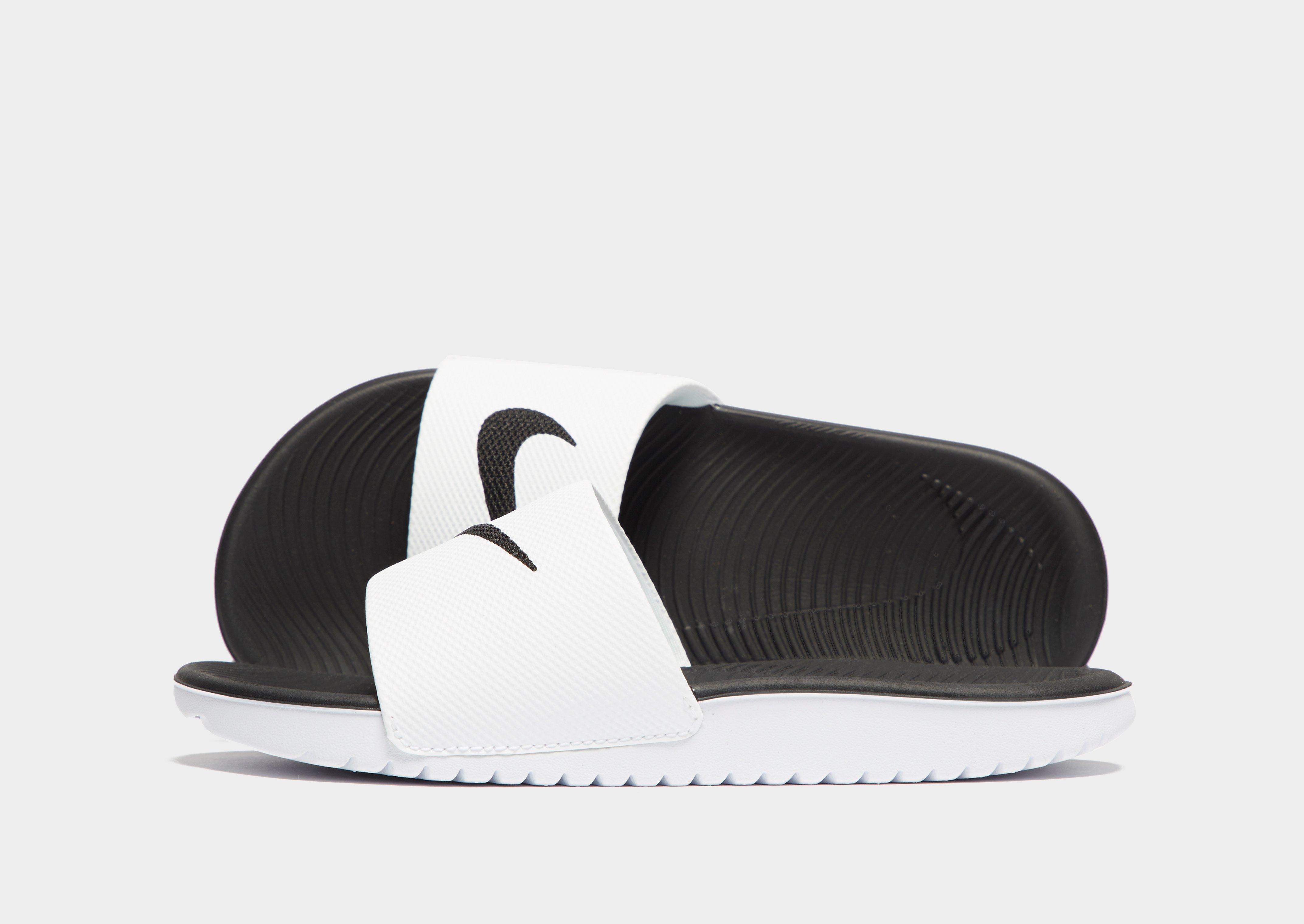 Black nike 2024 slides kids