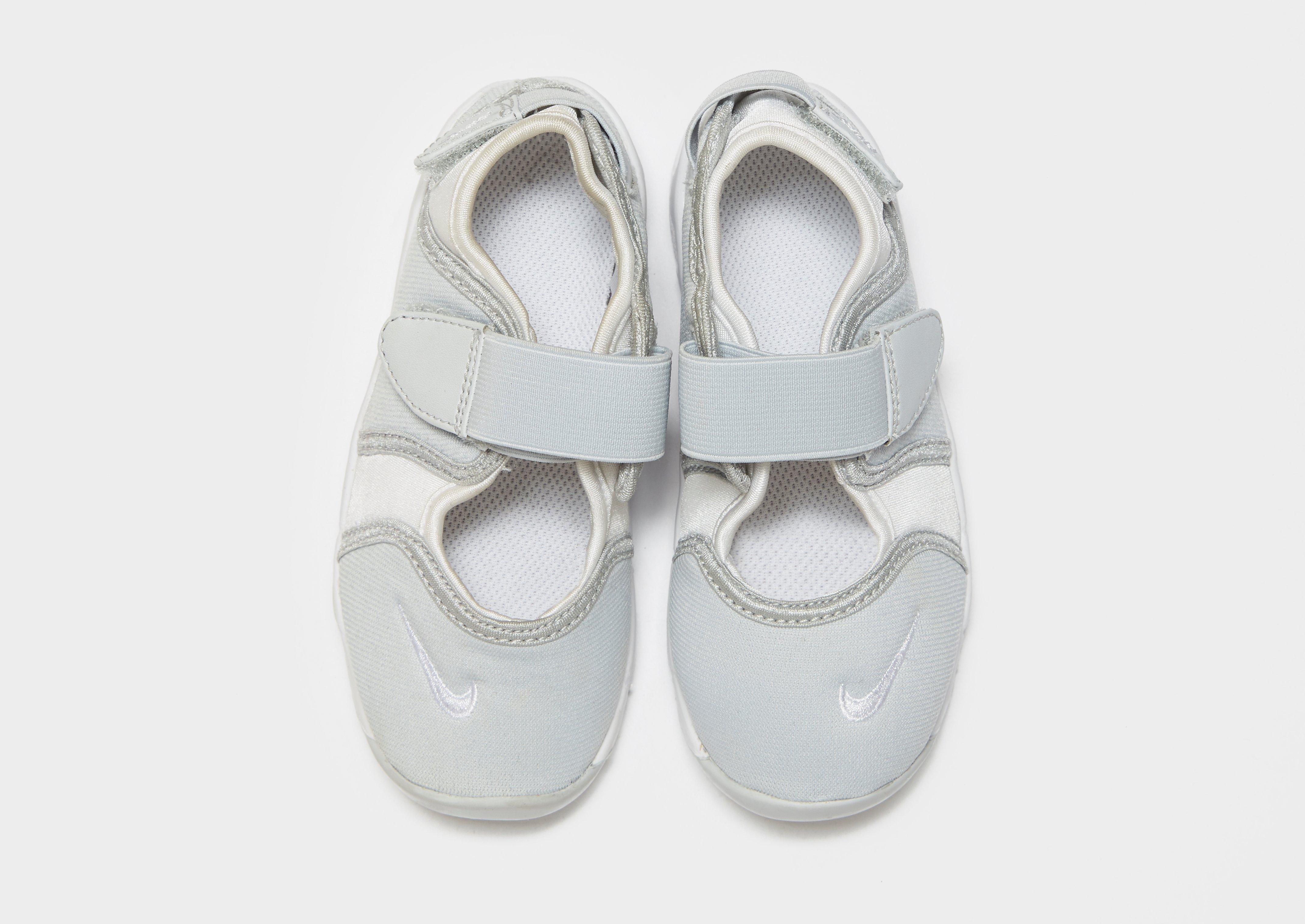 nike rift infant grey