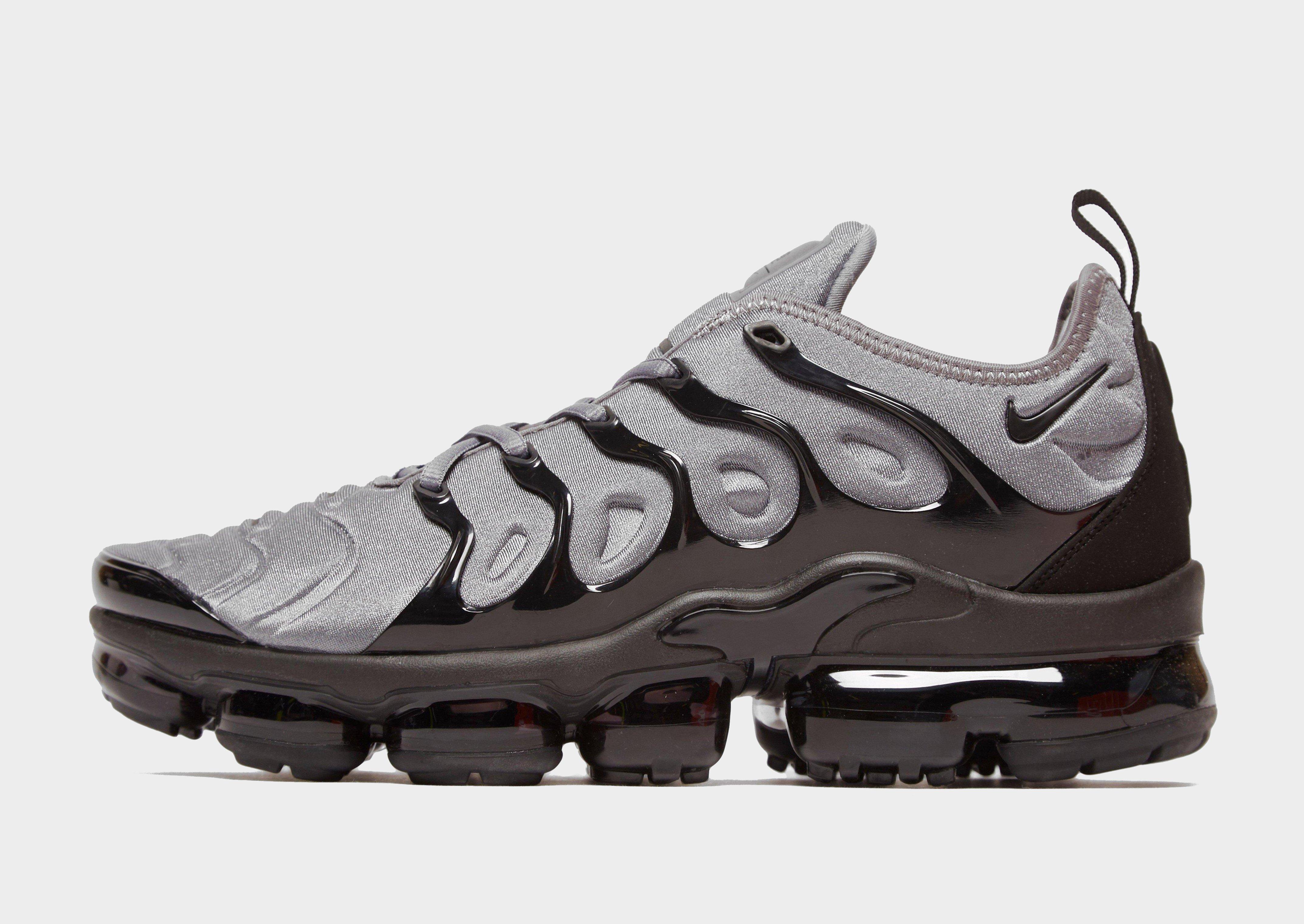 nike vapourmax plus grey