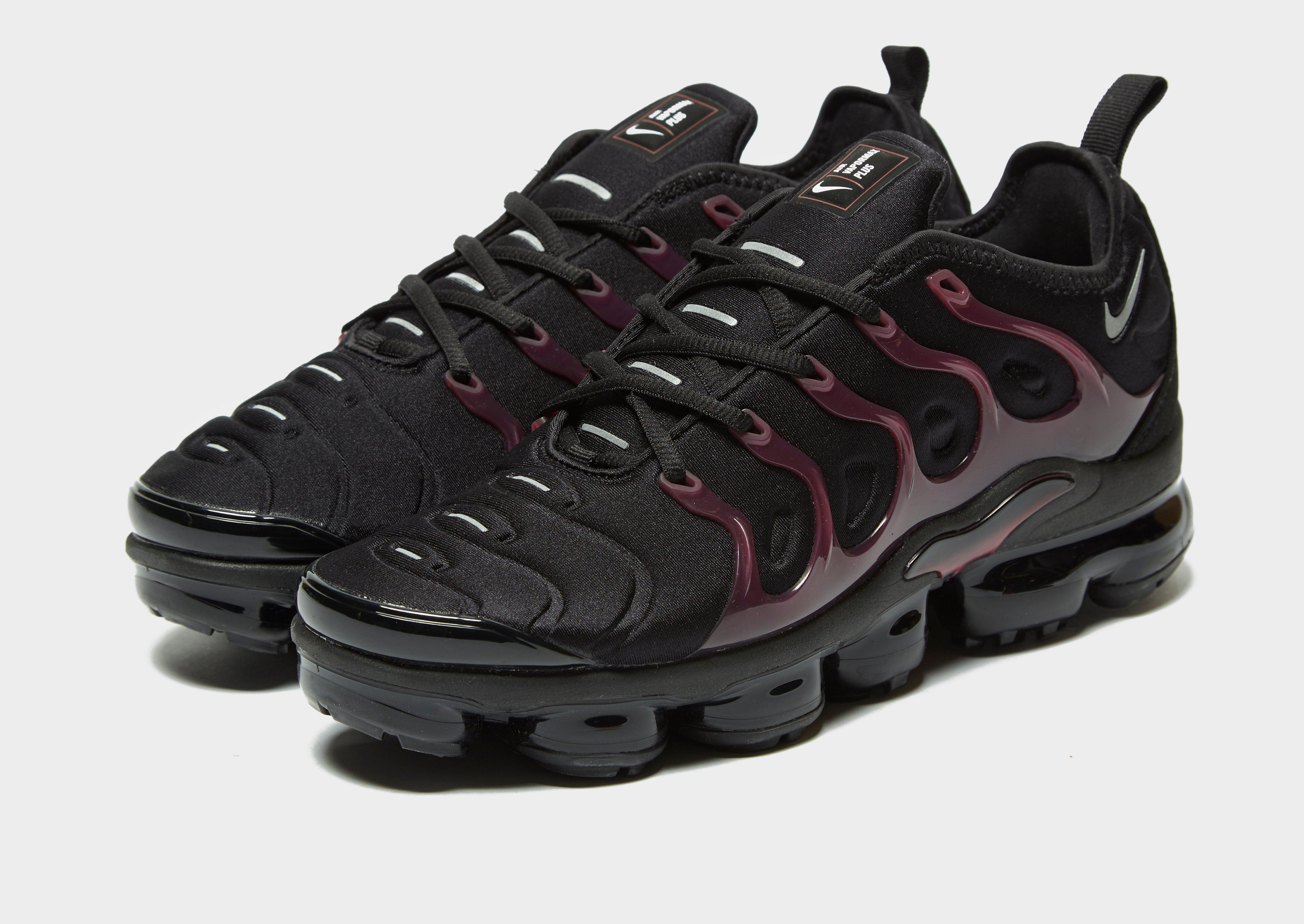 vapormax plus lila