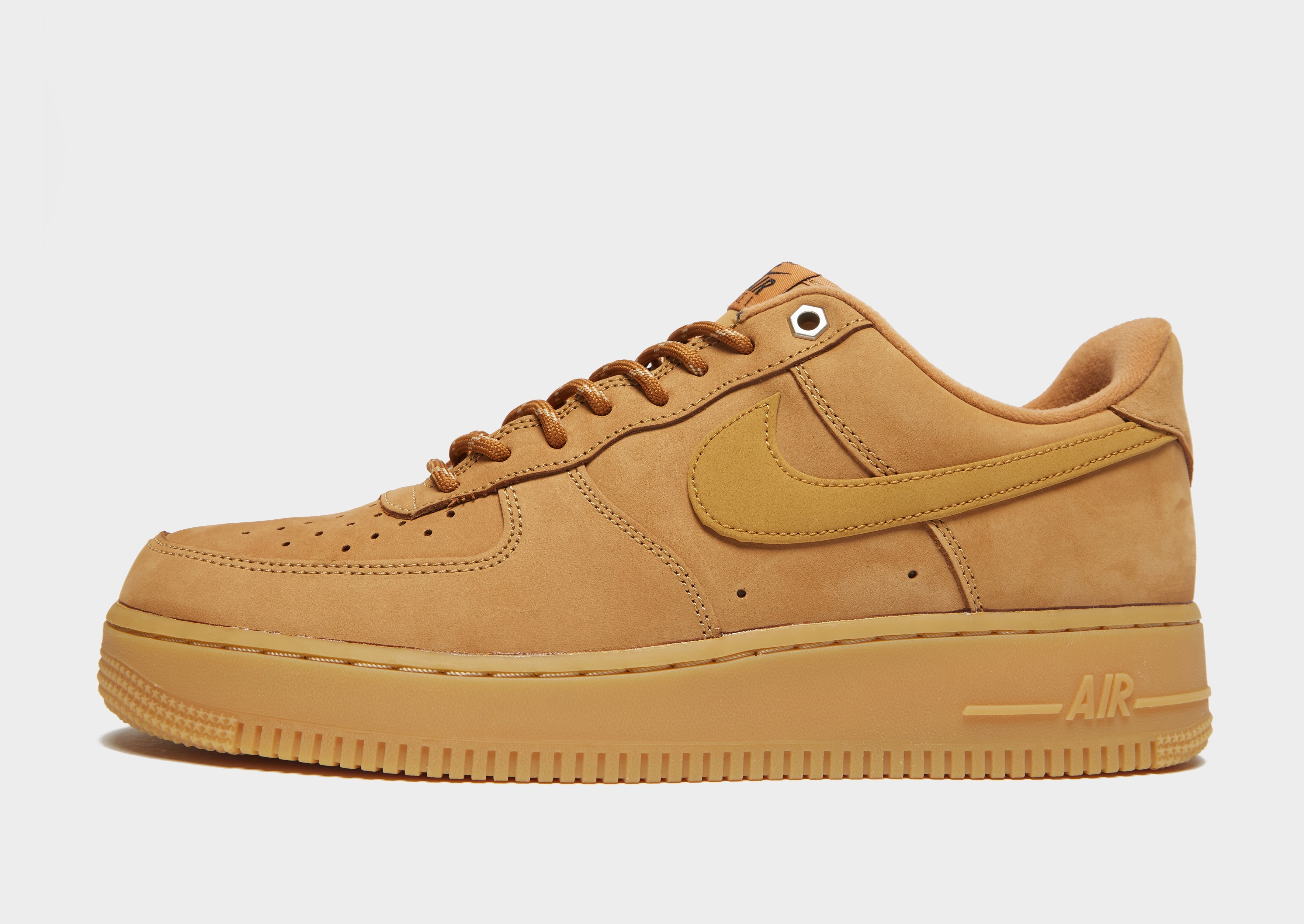 Diplomático Ejecución voltereta Compra Nike Air Force 1 '07 LV8 en Marrón