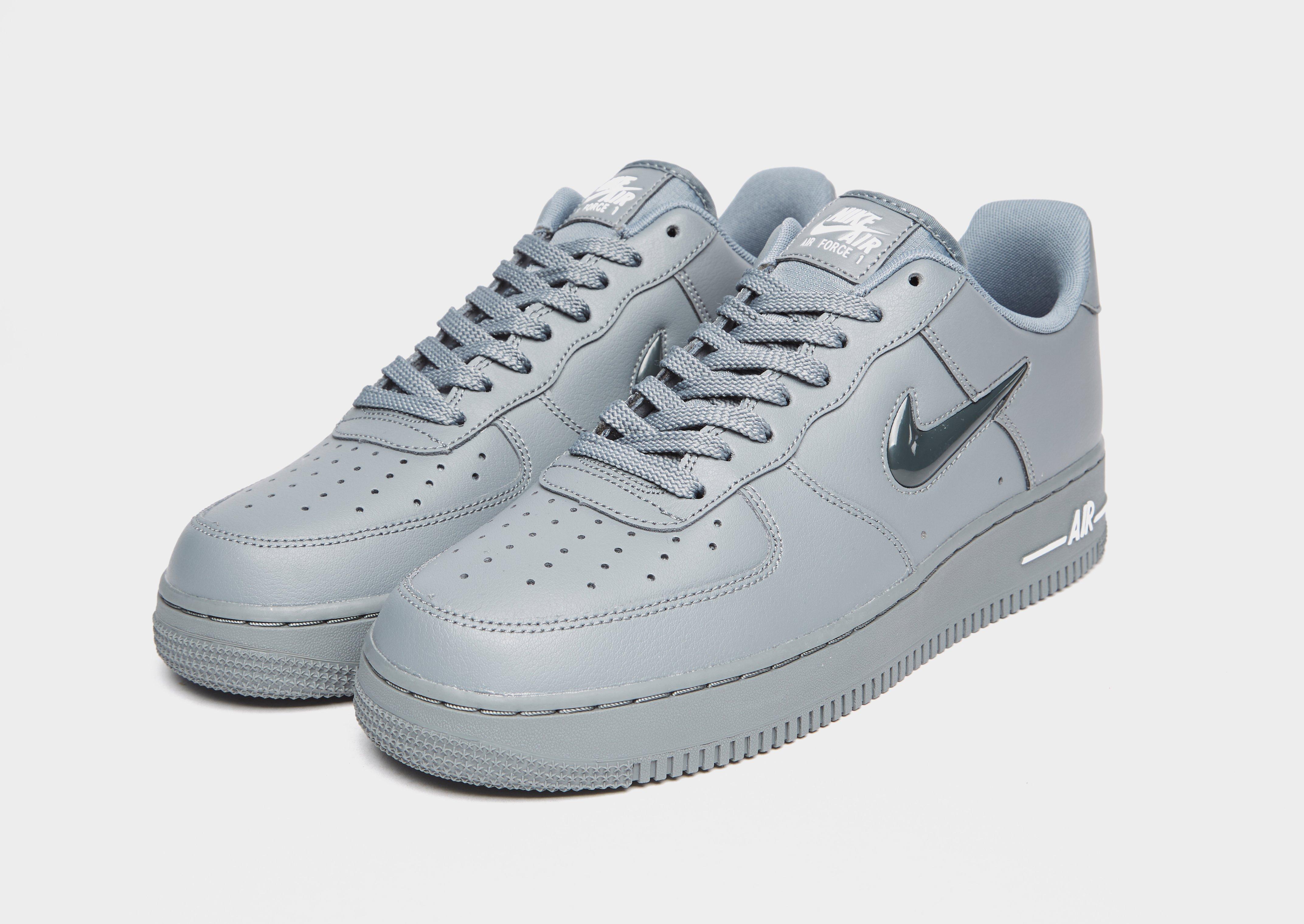 nike air force basse grise