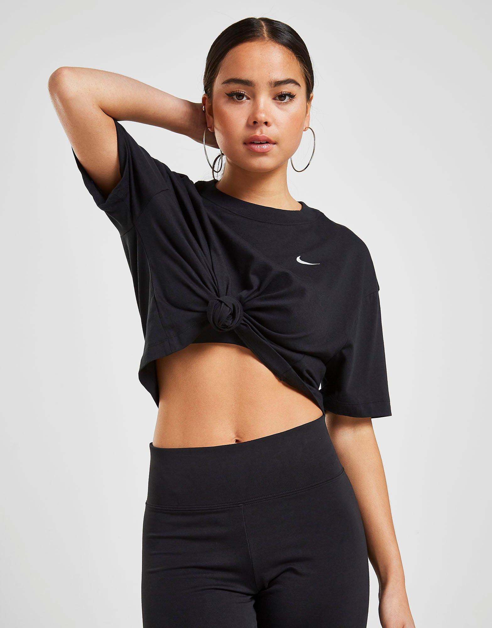 nike essential cropped tee