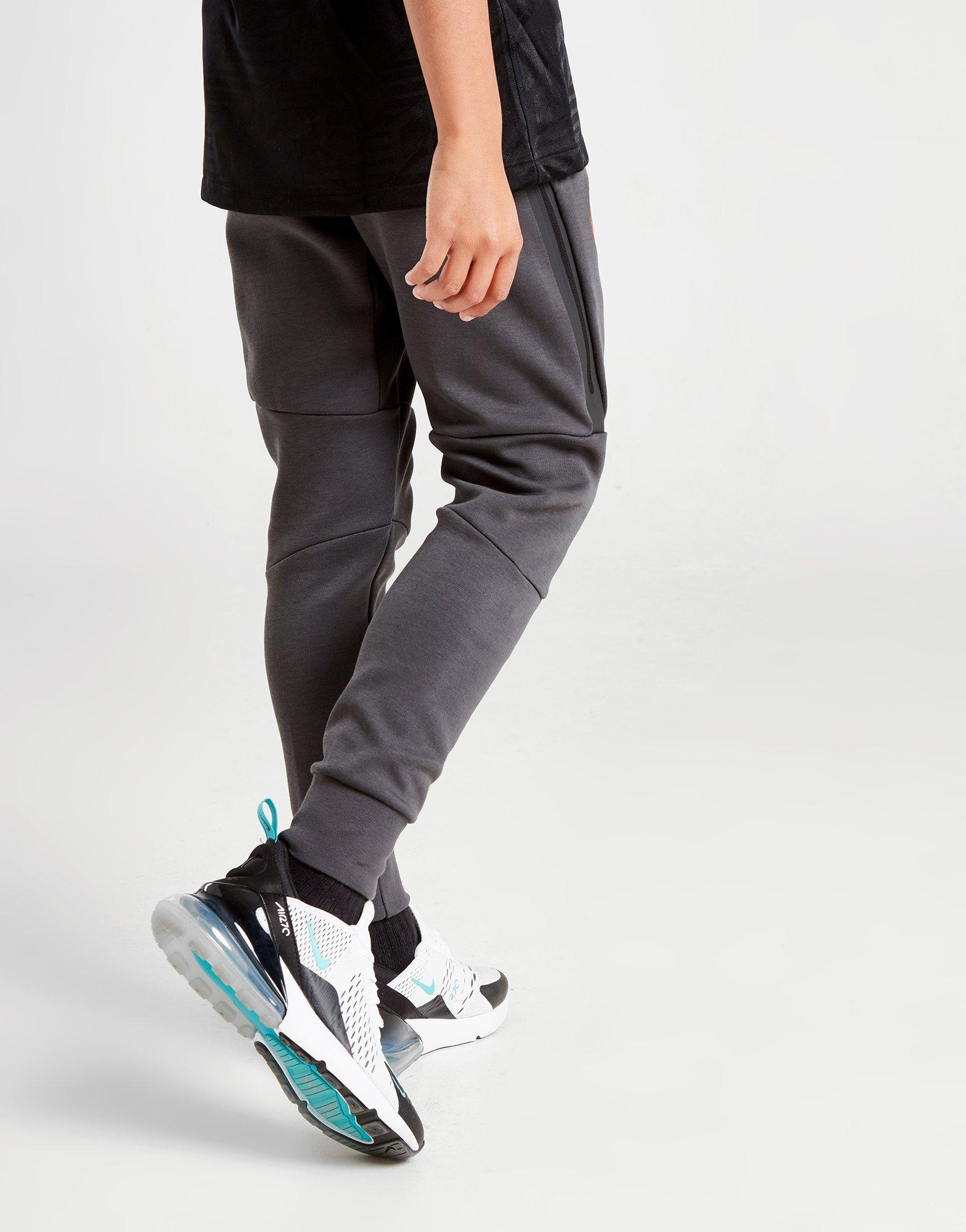 nike slim fit joggers junior