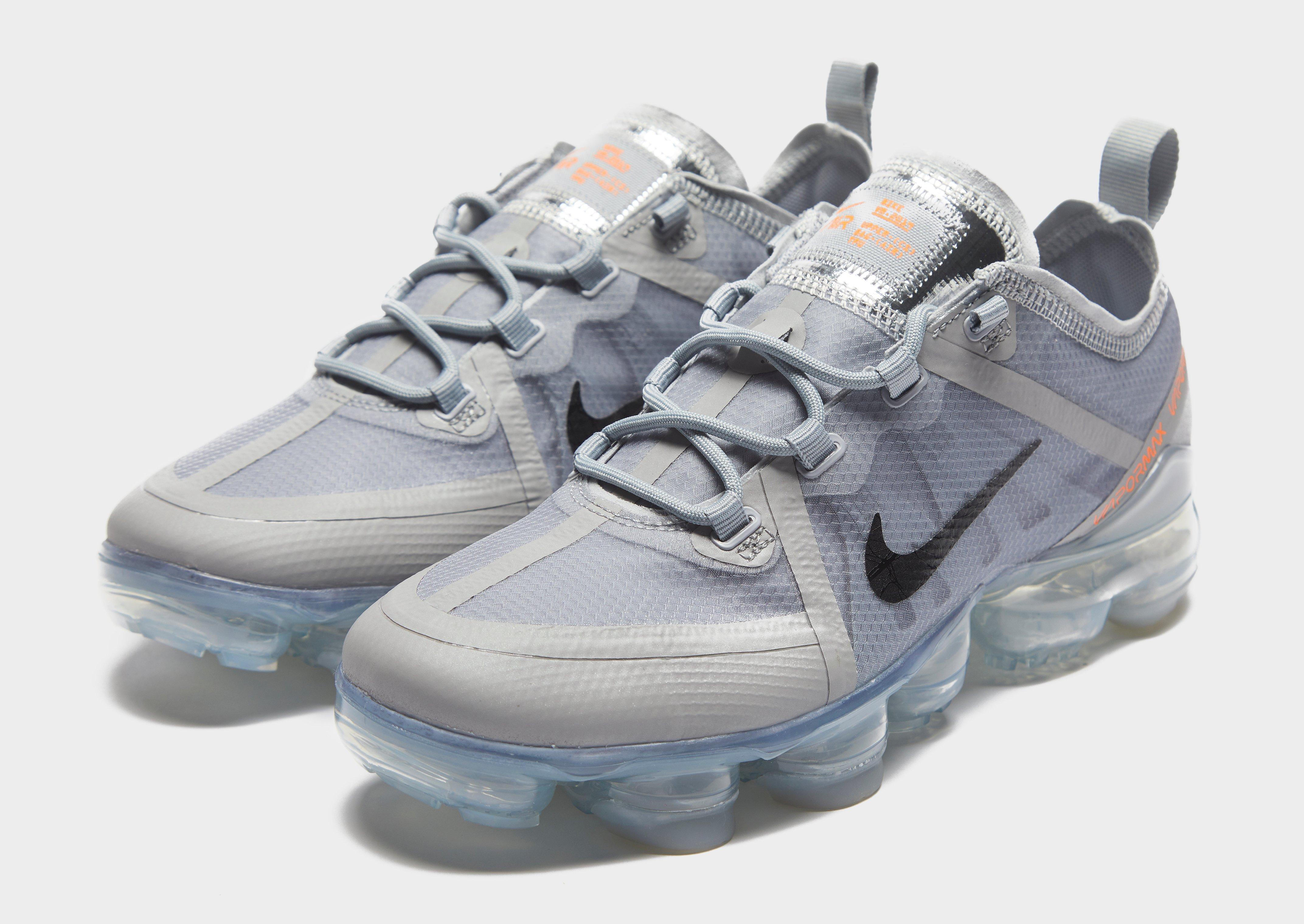 grey junior vapormax