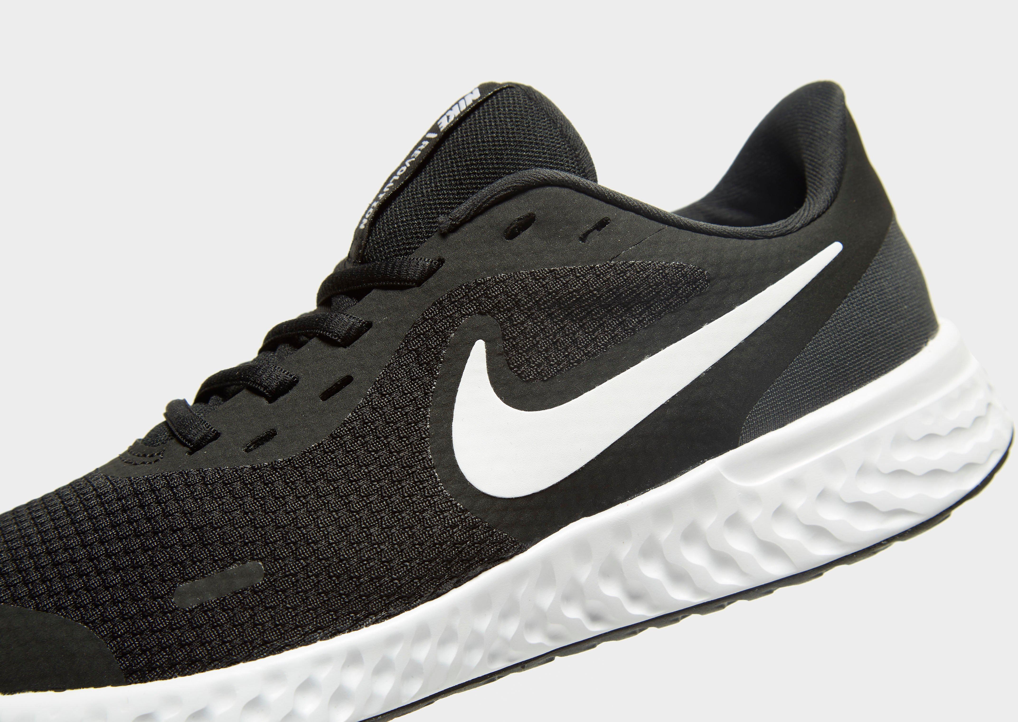 kids nike revolution 5