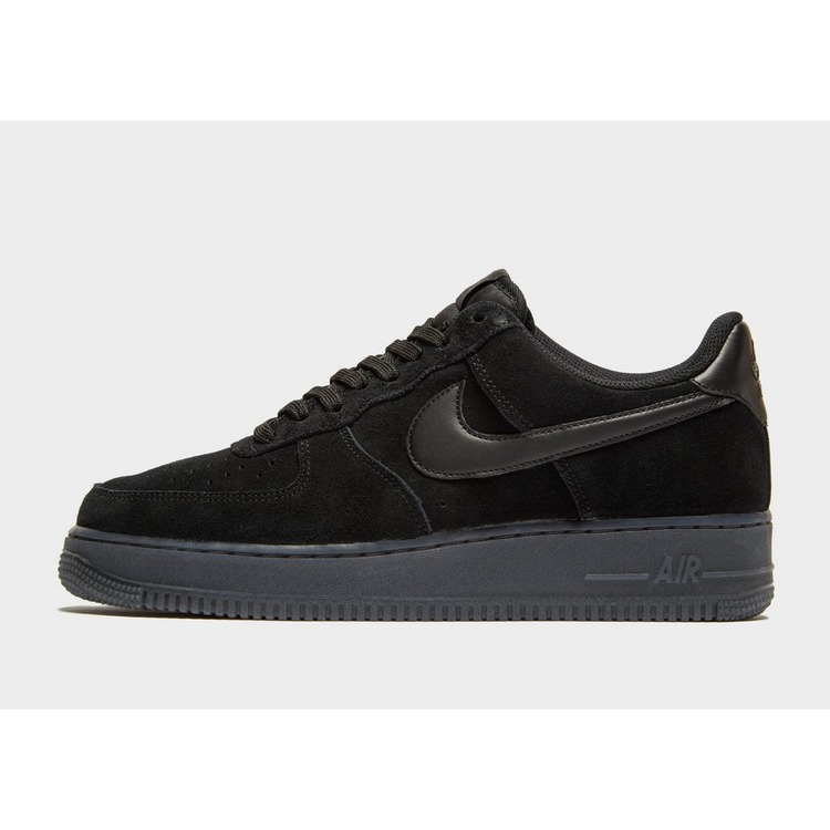 Nike Air Force 1 '07 LV8