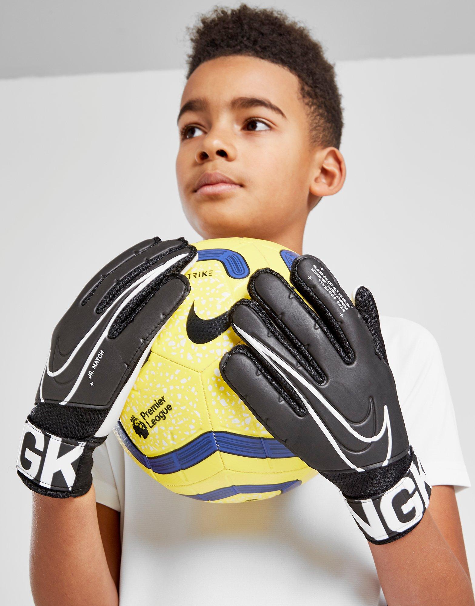 nike goalkeeper gloves kids