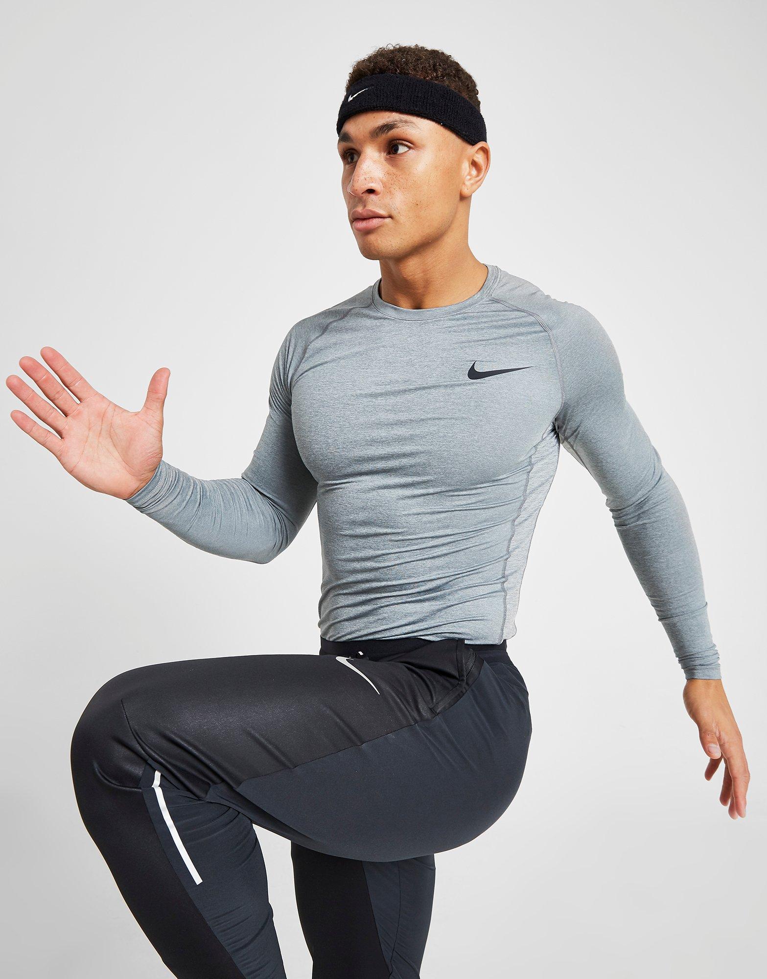 nike tights t shirt