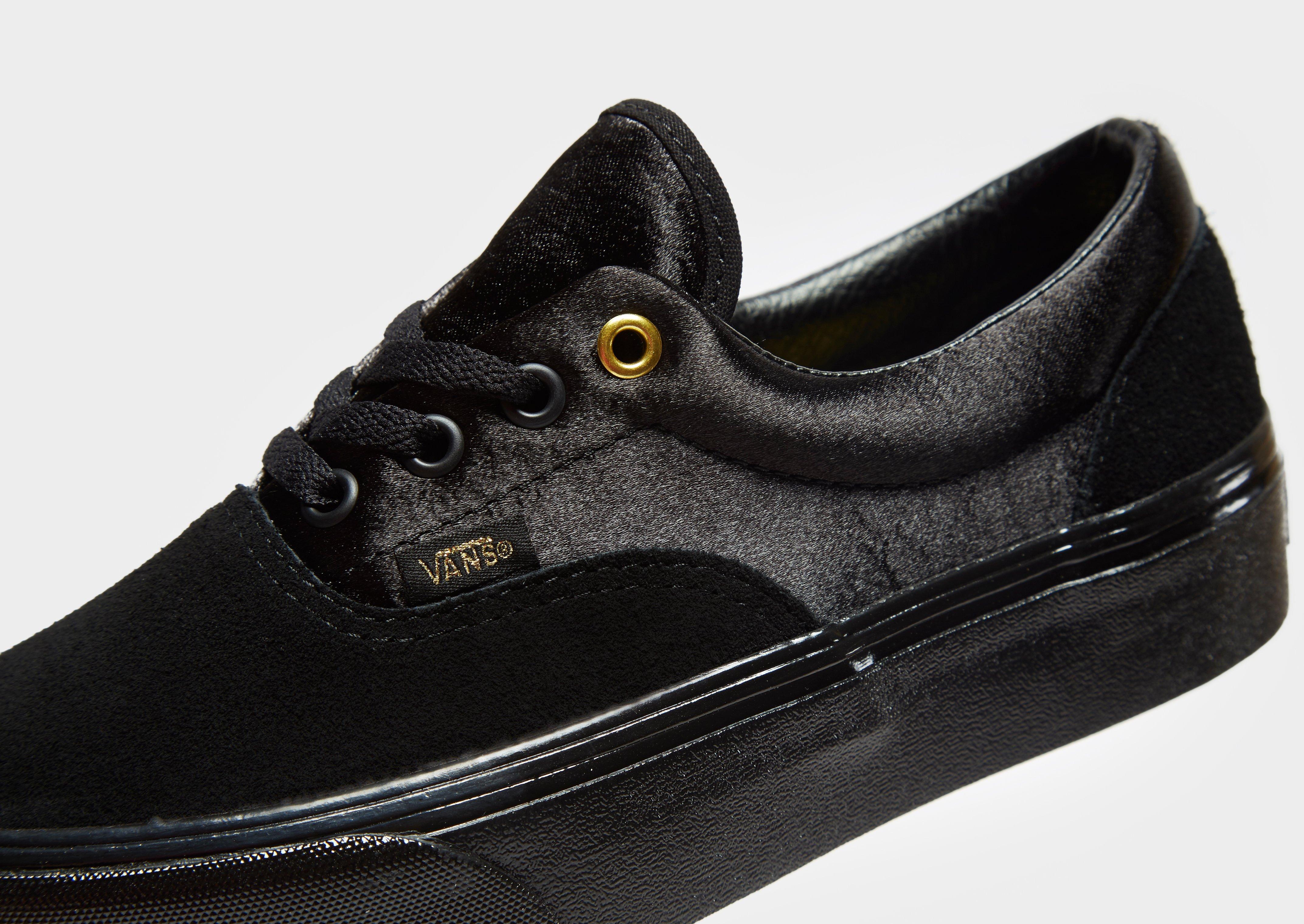 vans era black women