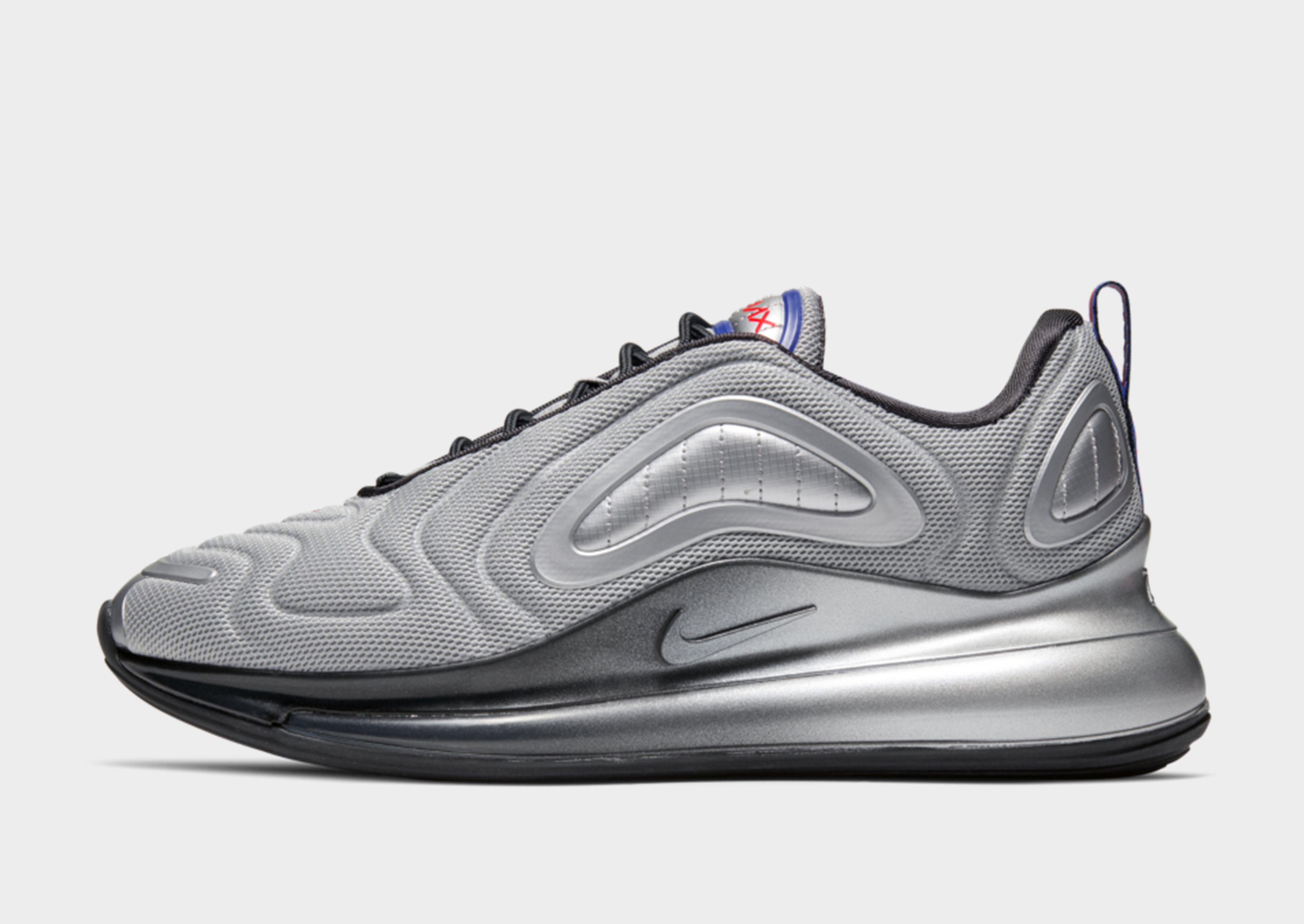 recensione air max 720