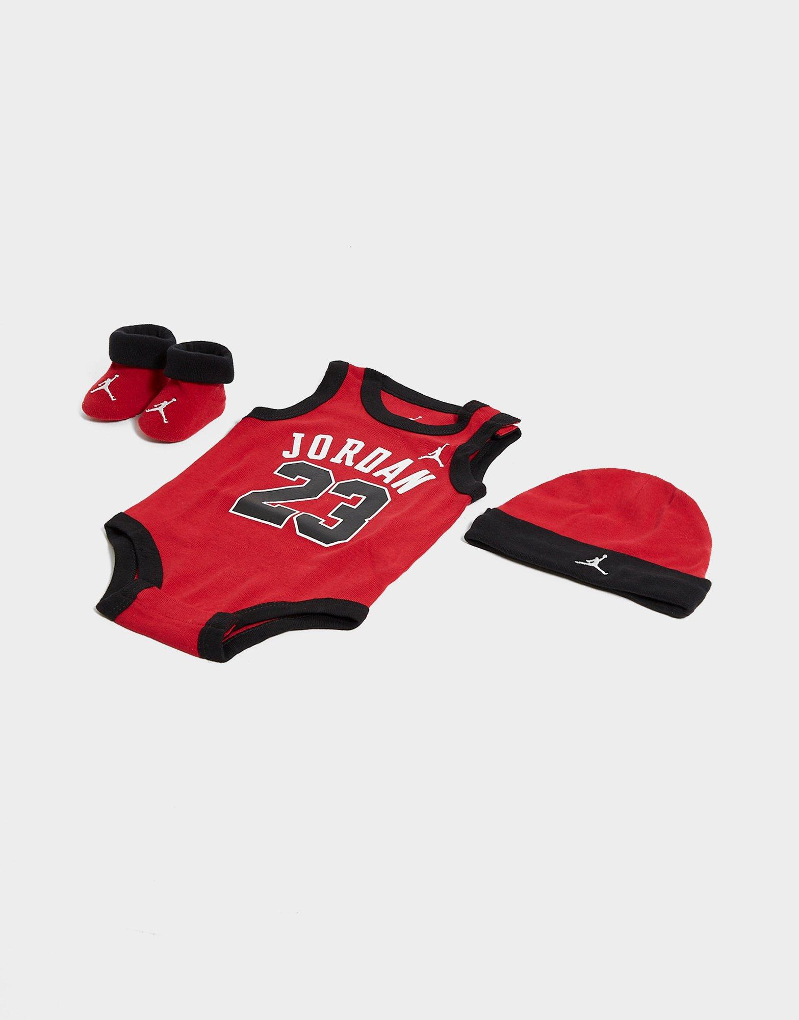 Compra Jordan conjunto 3 piezas Jumpman 23 para bebé en Rojo