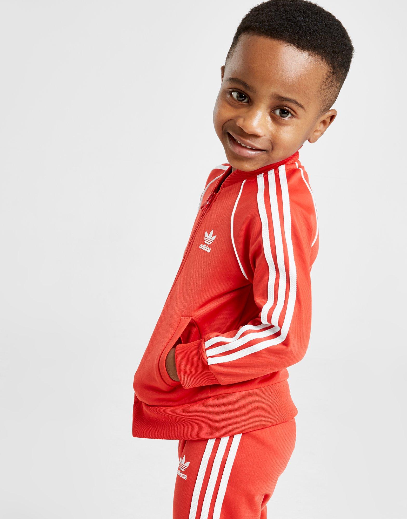 bebes con ropa adidas