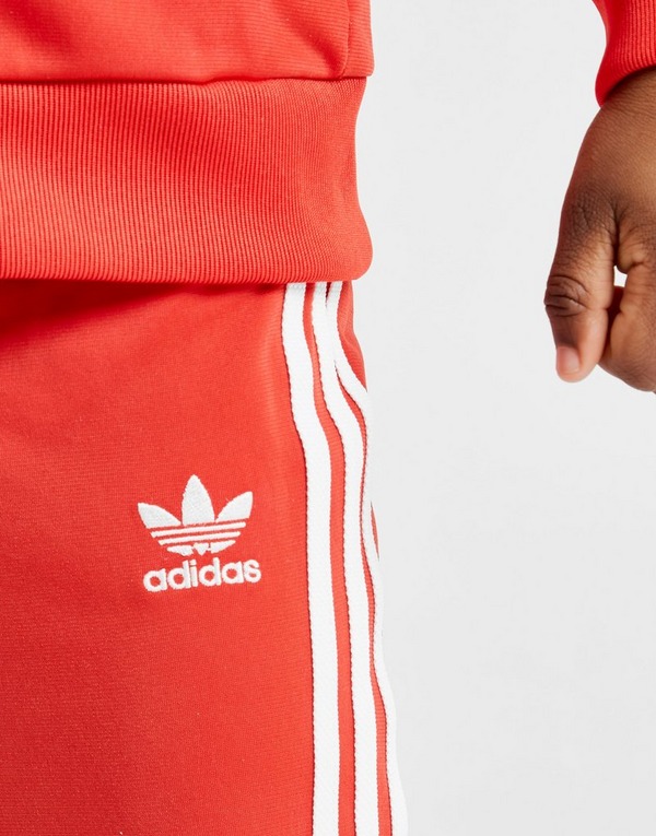 Intervenir Personnage Telespectateur Ensemble Adidas Orange Bebe La Victoire Devise Araignee